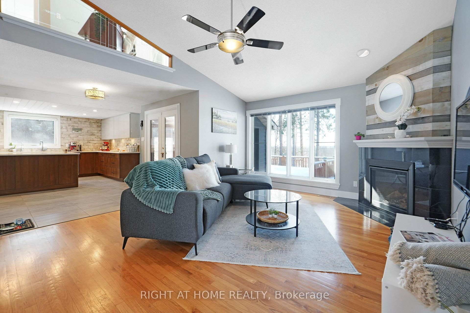 Photo 9 of 114 David Kennedy Drive, Ottawa, Dunrobin Shores — HOMEH
