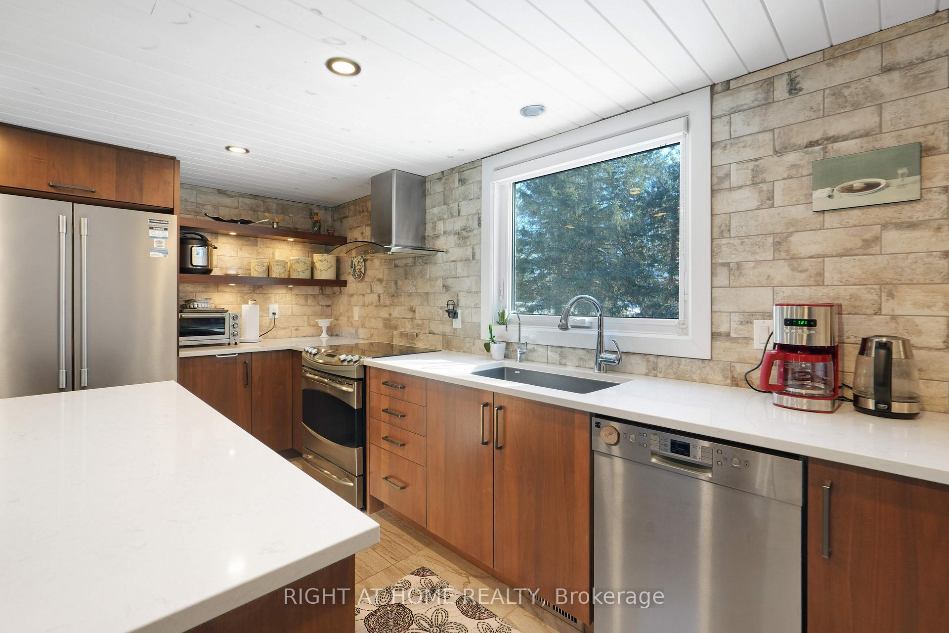 Photo 16 of 114 David Kennedy Drive, Ottawa, Dunrobin Shores — HOMEH