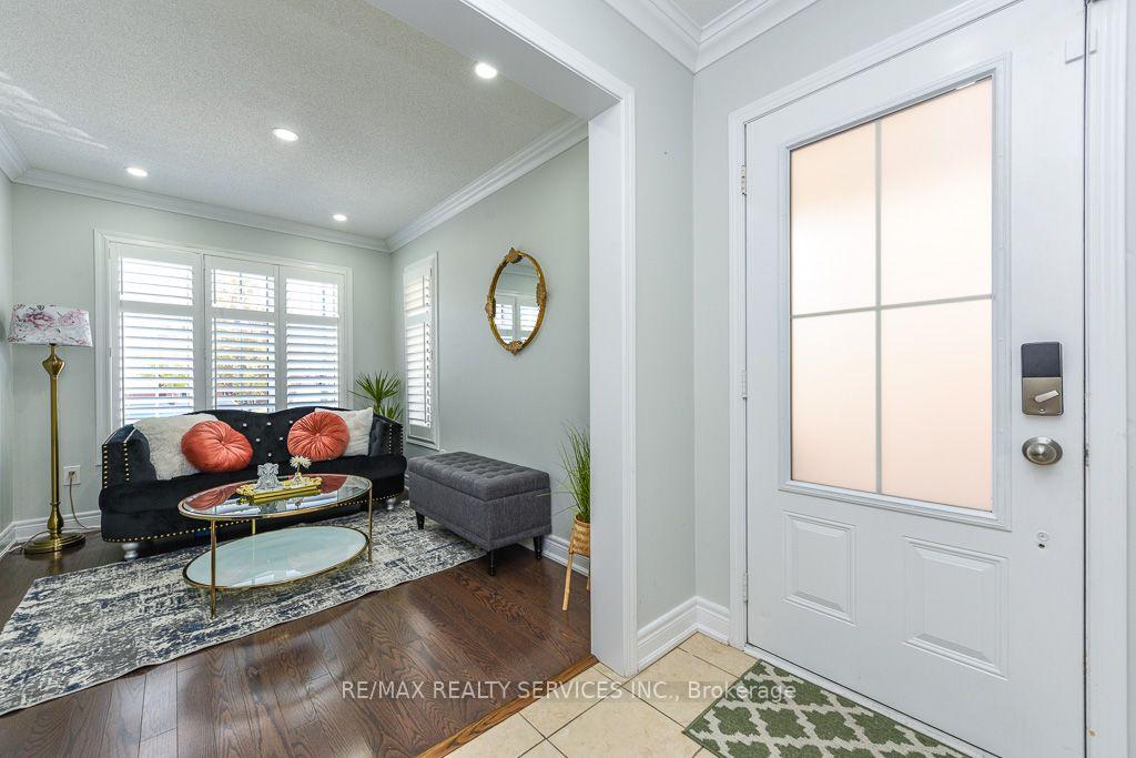 Photo 3 of 22 Robert Parkingson Drive W, Brampton, Northwest Brampton — HOMEH