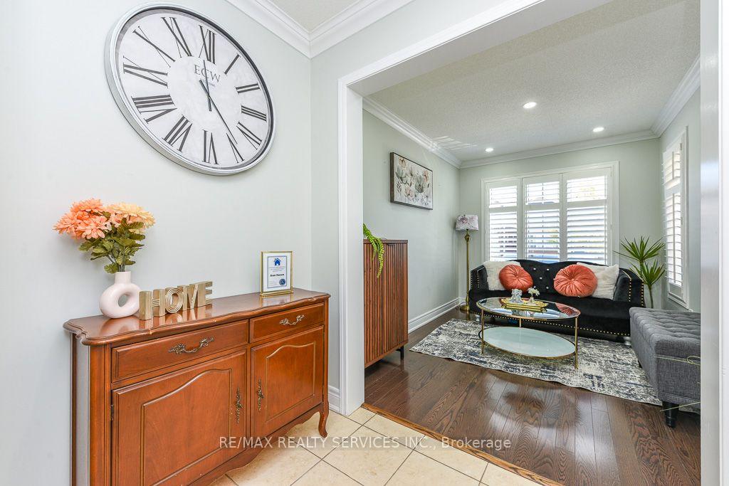 Photo 4 of 22 Robert Parkingson Drive W, Brampton, Northwest Brampton — HOMEH