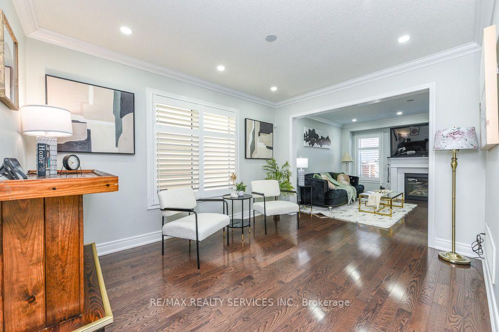 Photo 8 of 22 Robert Parkingson Drive W, Brampton, Northwest Brampton — HOMEH