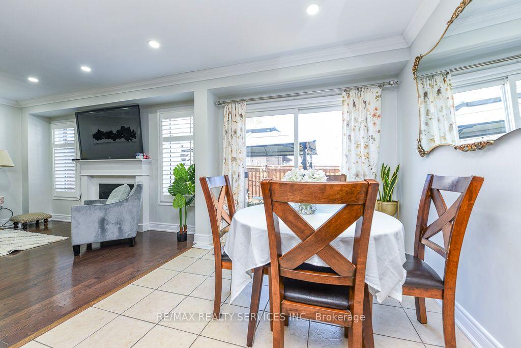 Photo 17 of 22 Robert Parkingson Drive W, Brampton, Northwest Brampton — HOMEH