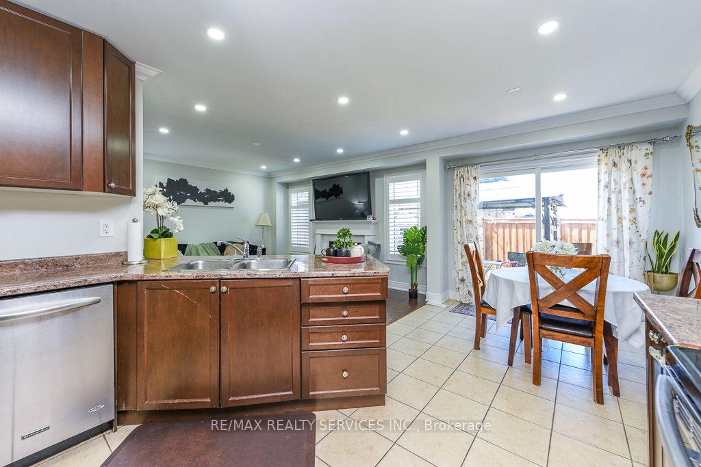 Photo 20 of 22 Robert Parkingson Drive W, Brampton, Northwest Brampton — HOMEH
