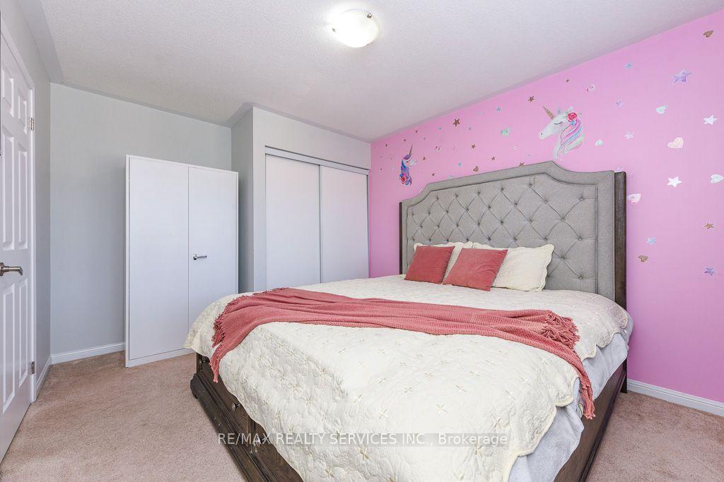 Photo 25 of 22 Robert Parkingson Drive W, Brampton, Northwest Brampton — HOMEH