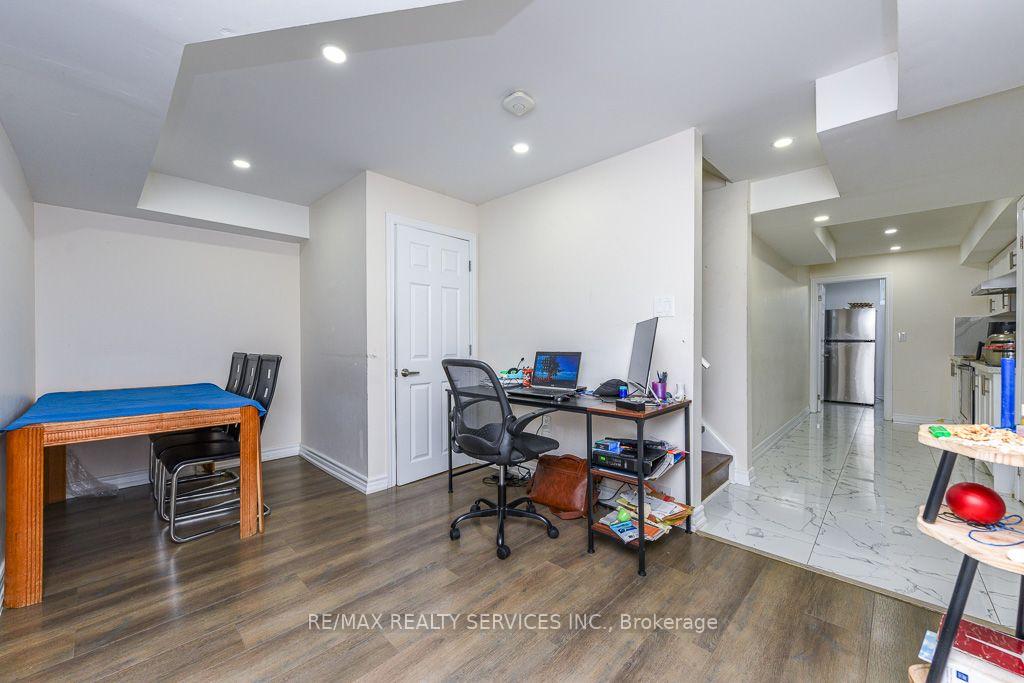 Photo 30 of 22 Robert Parkingson Drive W, Brampton, Northwest Brampton — HOMEH