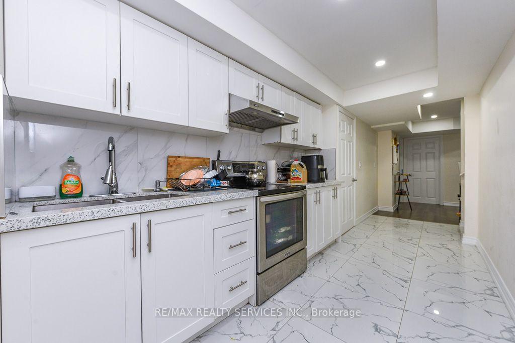Photo 36 of 22 Robert Parkingson Drive W, Brampton, Northwest Brampton — HOMEH