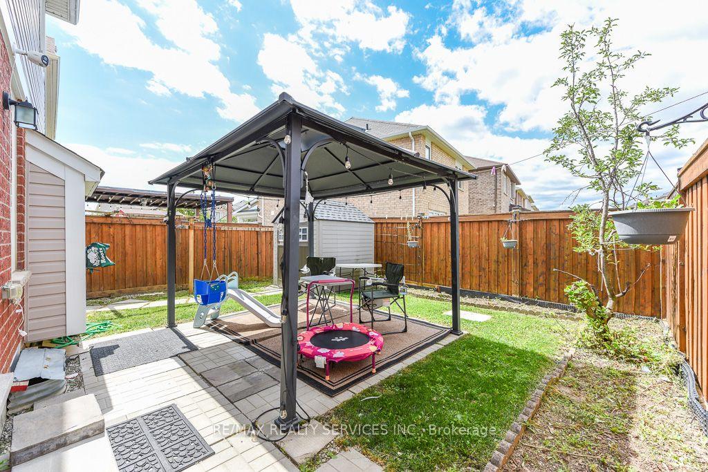Photo 48 of 22 Robert Parkingson Drive W, Brampton, Northwest Brampton — HOMEH