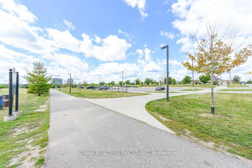 Photo 50 of 22 Robert Parkingson Drive W, Brampton, Northwest Brampton — HOMEH