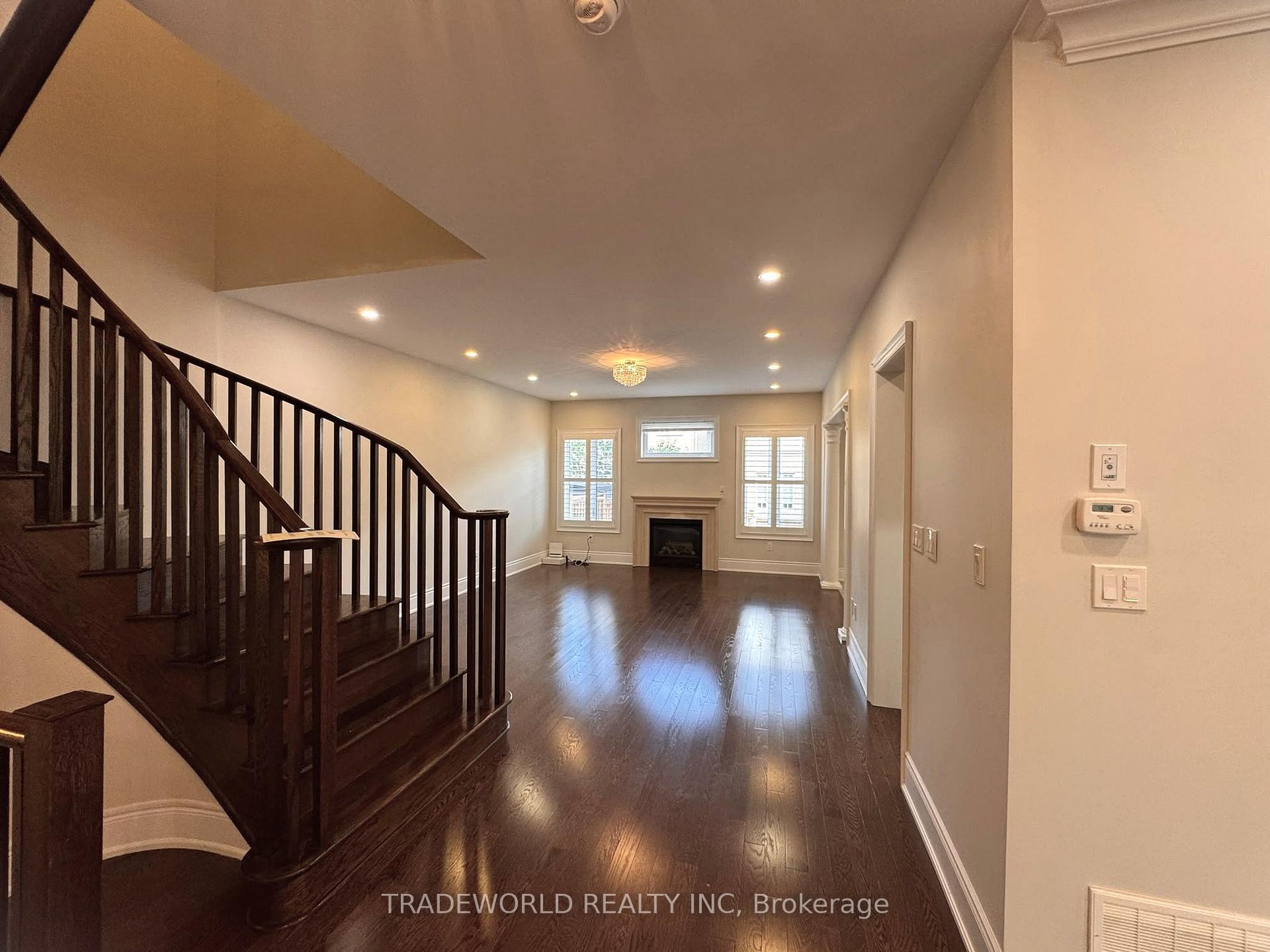 Photo 3 of 93 Meadowsweet Lane, Richmond Hill, Oak Ridges Lake Wilcox — HOMEH