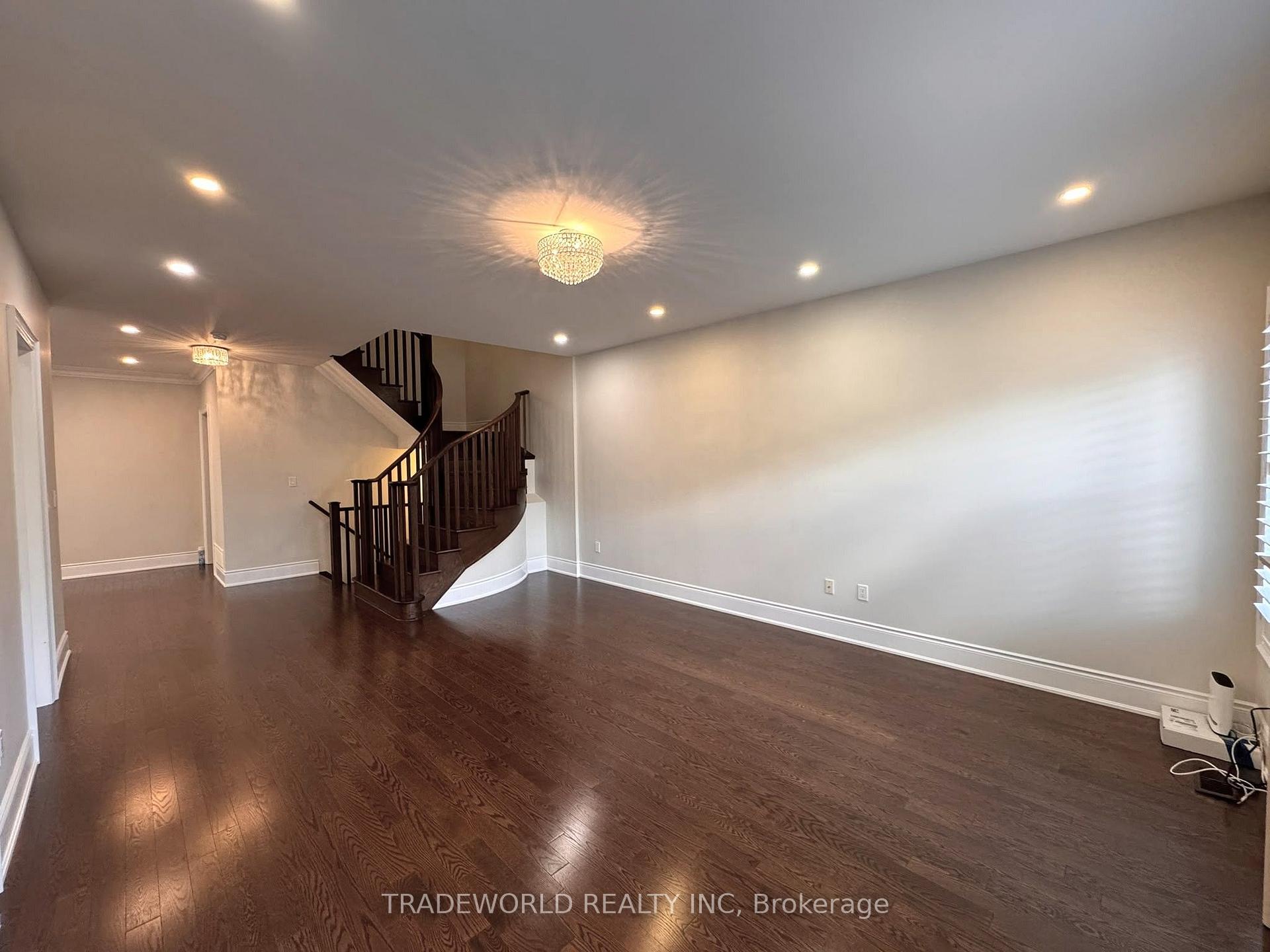 Photo 6 of 93 Meadowsweet Lane, Richmond Hill, Oak Ridges Lake Wilcox — HOMEH