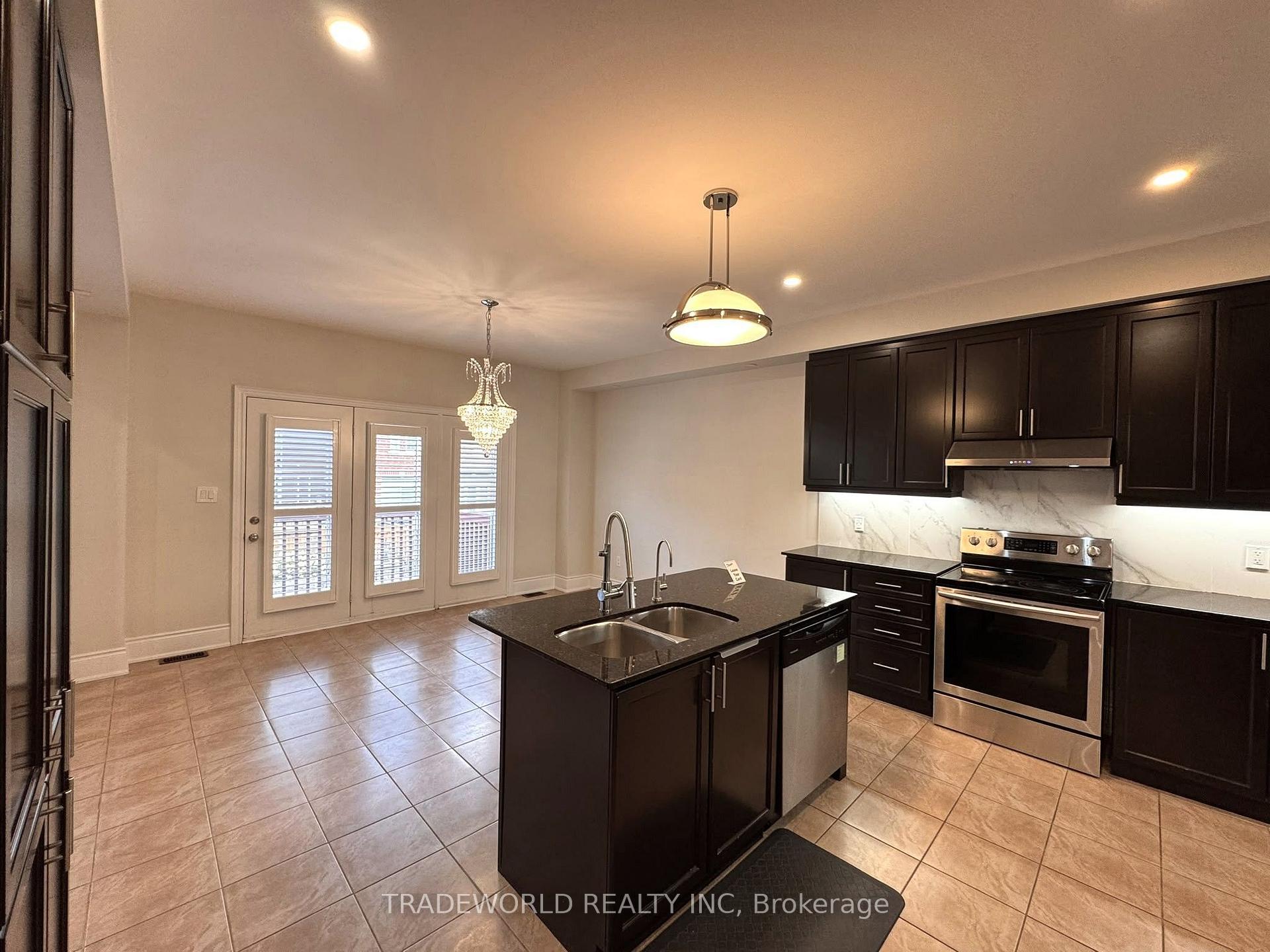 Photo 8 of 93 Meadowsweet Lane, Richmond Hill, Oak Ridges Lake Wilcox — HOMEH