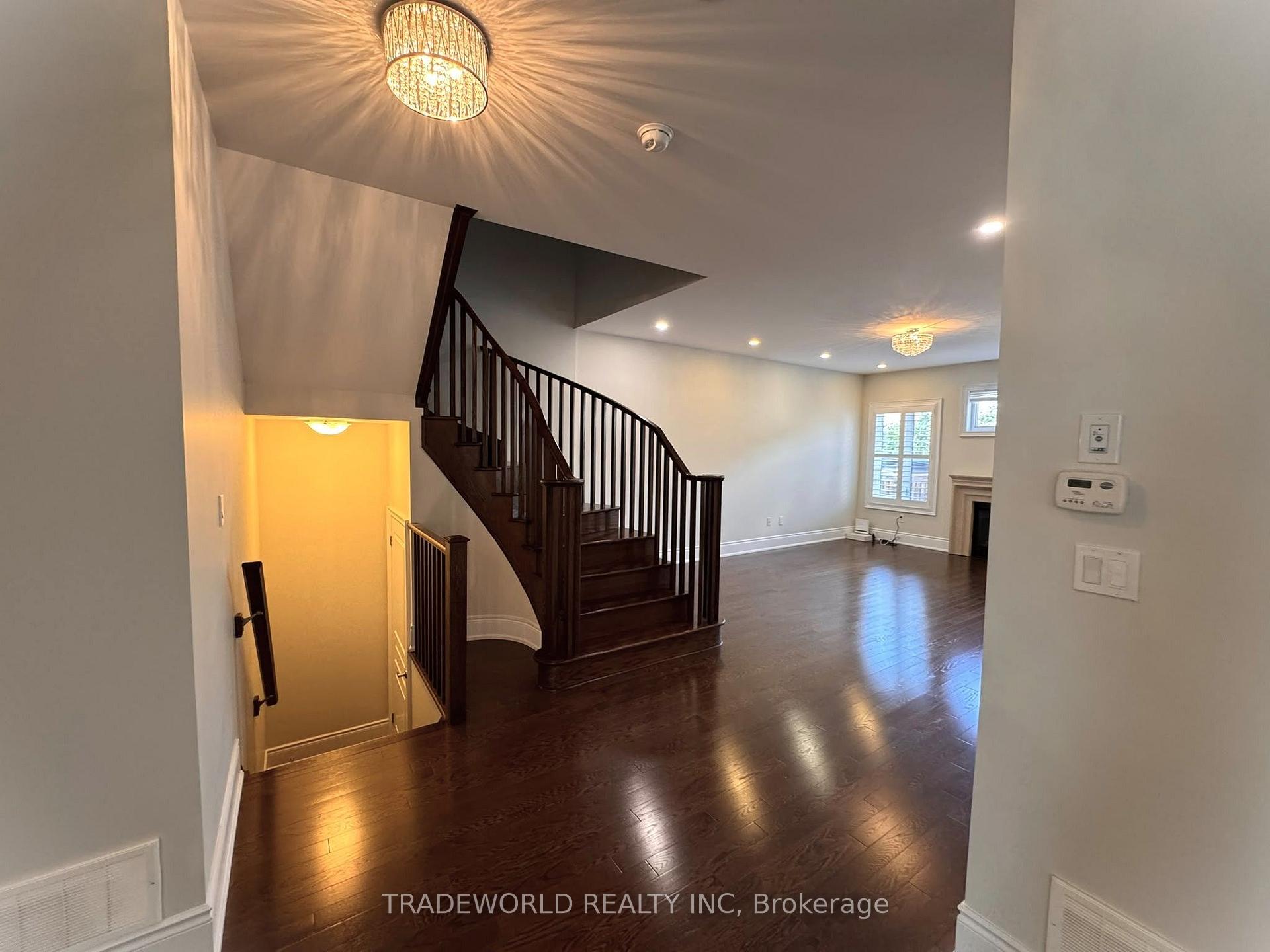 Photo 10 of 93 Meadowsweet Lane, Richmond Hill, Oak Ridges Lake Wilcox — HOMEH