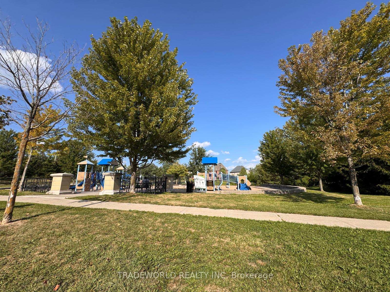 Photo 20 of 93 Meadowsweet Lane, Richmond Hill, Oak Ridges Lake Wilcox — HOMEH