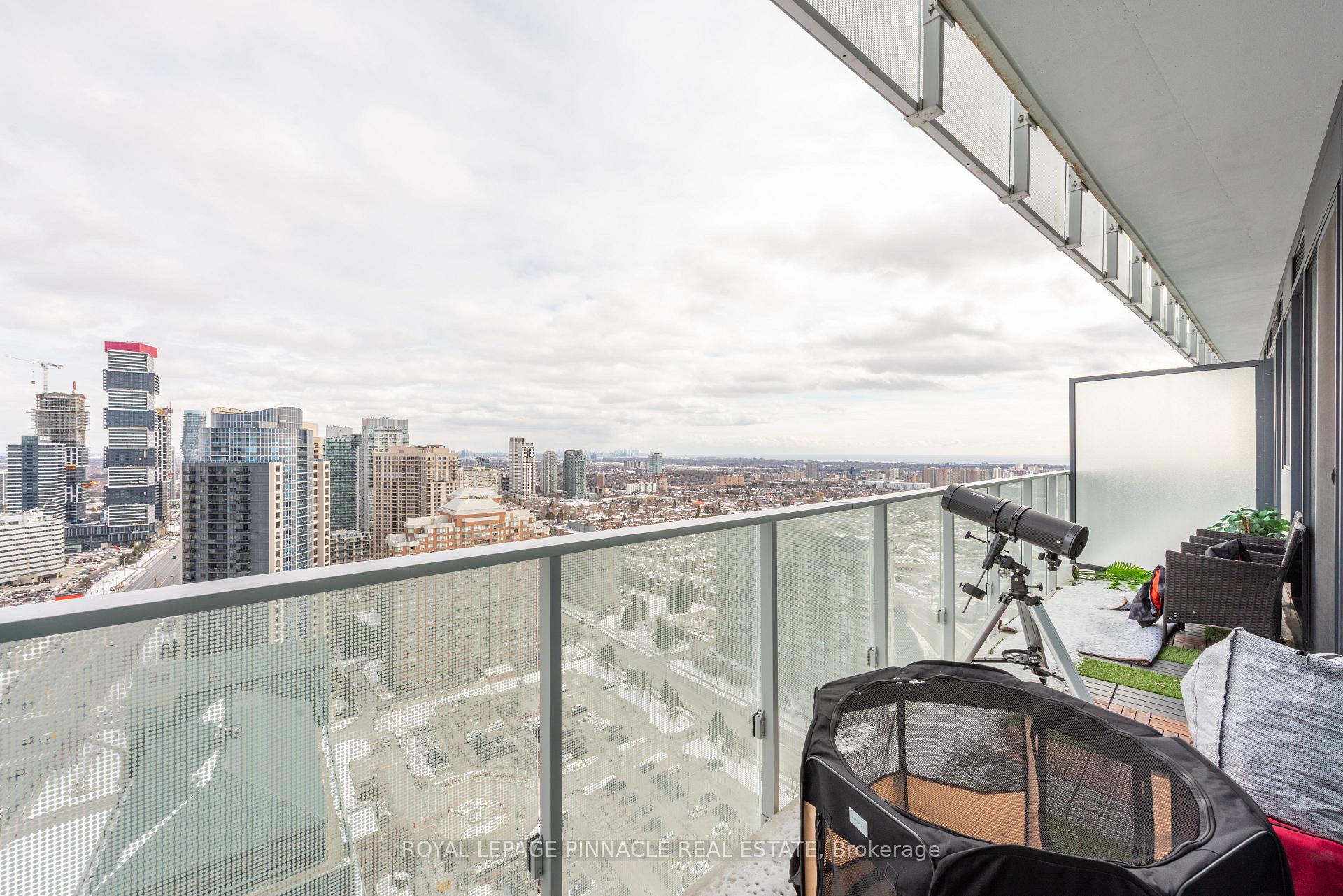 Photo 11 of Unit 2802, 3900 Confederation Parkway, Mississauga, City Centre — HOMEH
