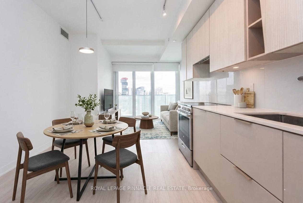 Photo 15 of Unit 2802, 3900 Confederation Parkway, Mississauga, City Centre — HOMEH