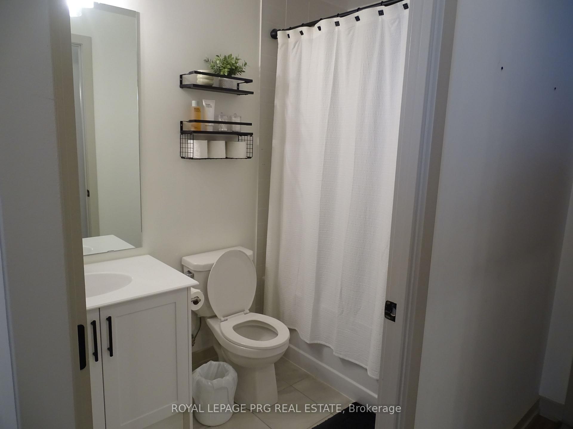 Photo 13 of Unit 401, 50 Ann Street, Caledon, Bolton West — HOMEH
