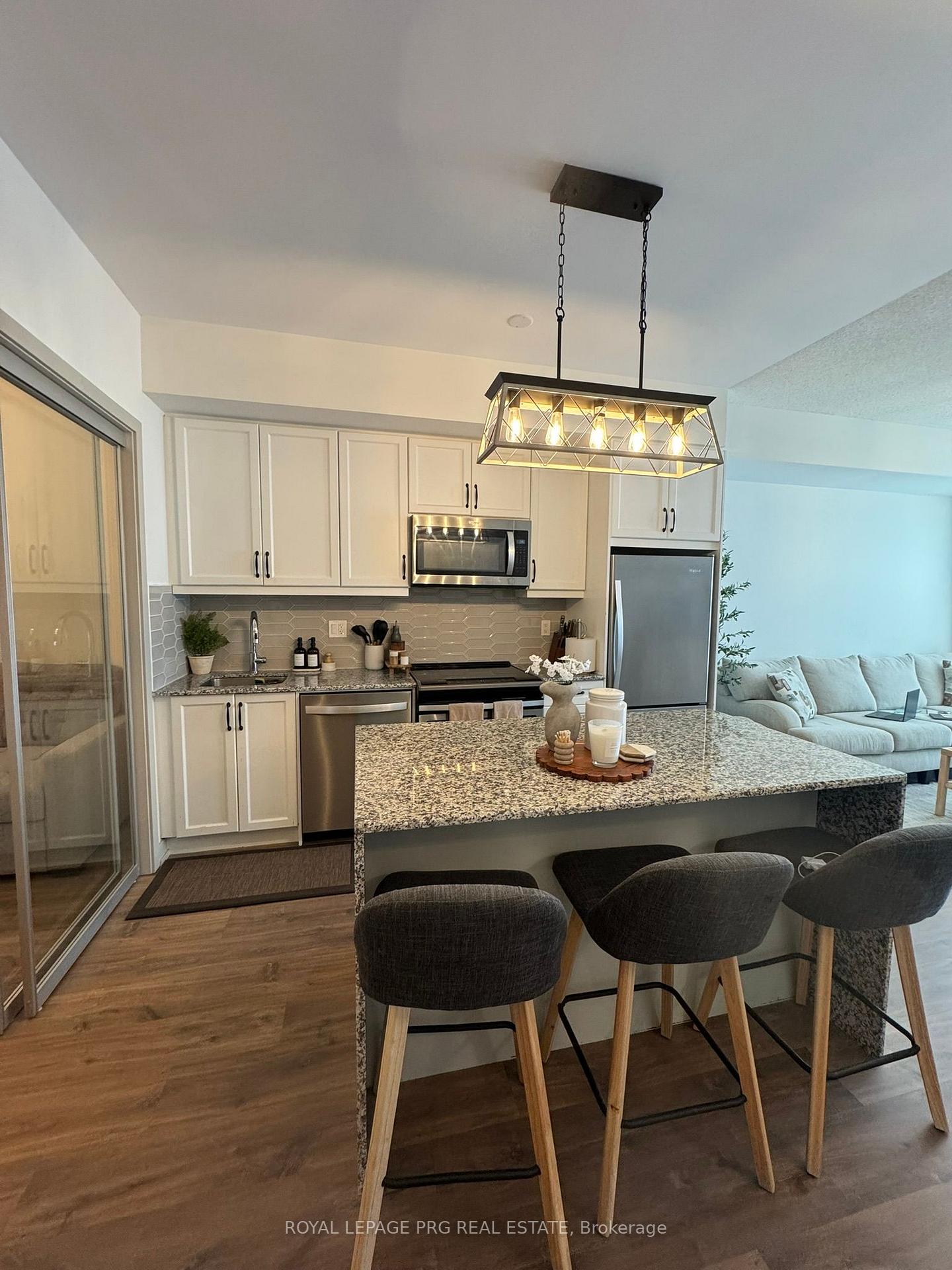 Photo 17 of Unit 401, 50 Ann Street, Caledon, Bolton West — HOMEH