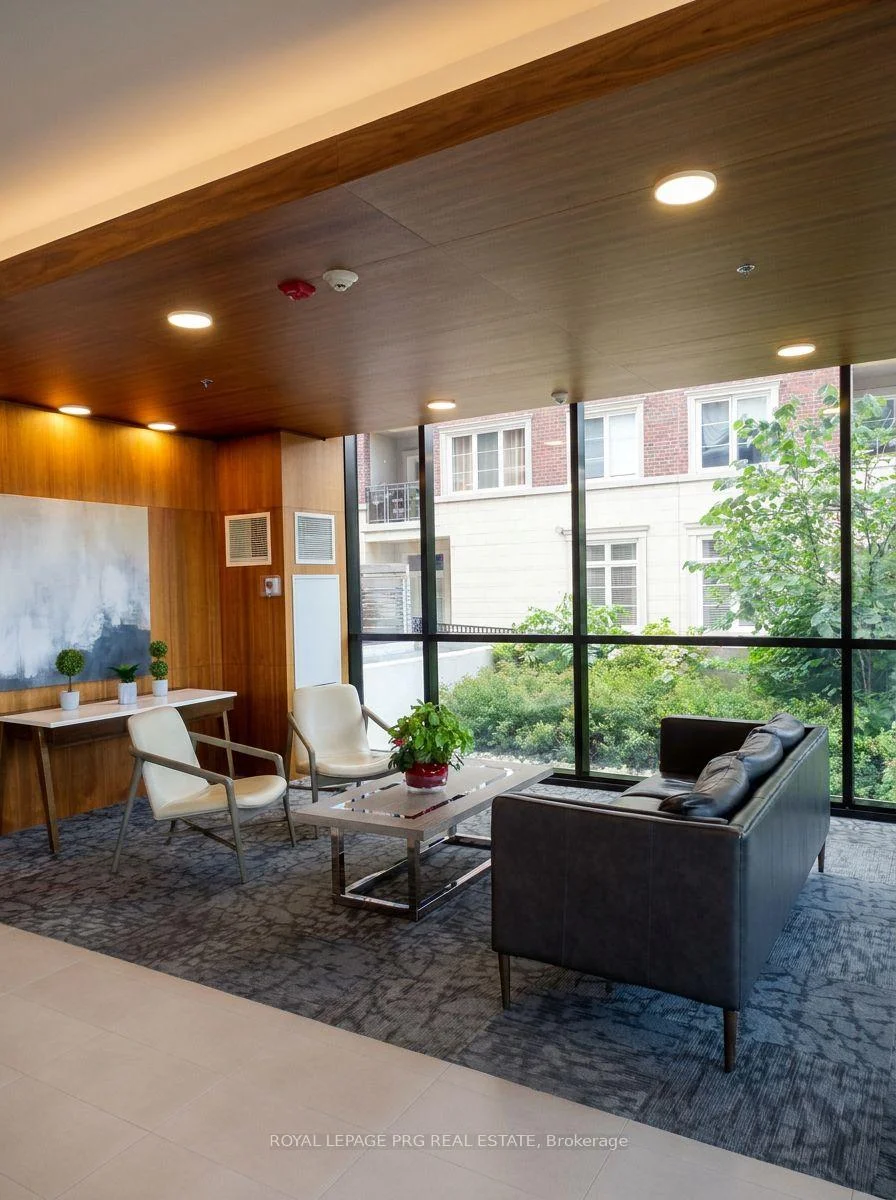 Photo 11 of Unit 401, 50 Ann Street, Caledon, Bolton West — HOMEH