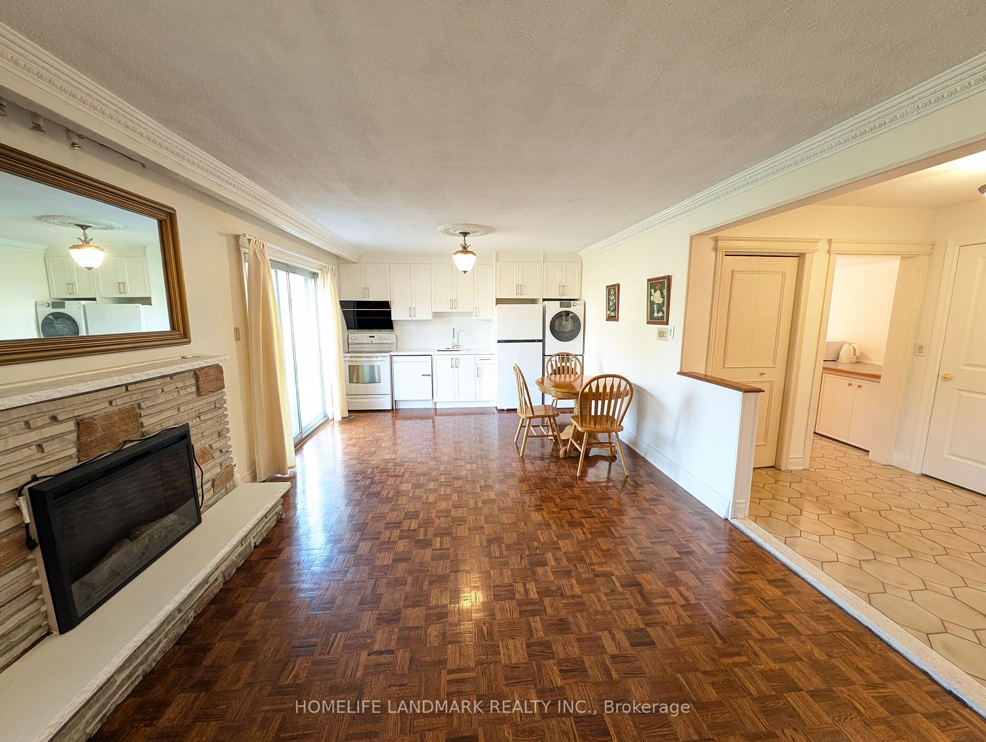 Photo 7 of Unit (ground level unit), 56 Bickerton Crescent, North York, Pleasant View — HOMEH