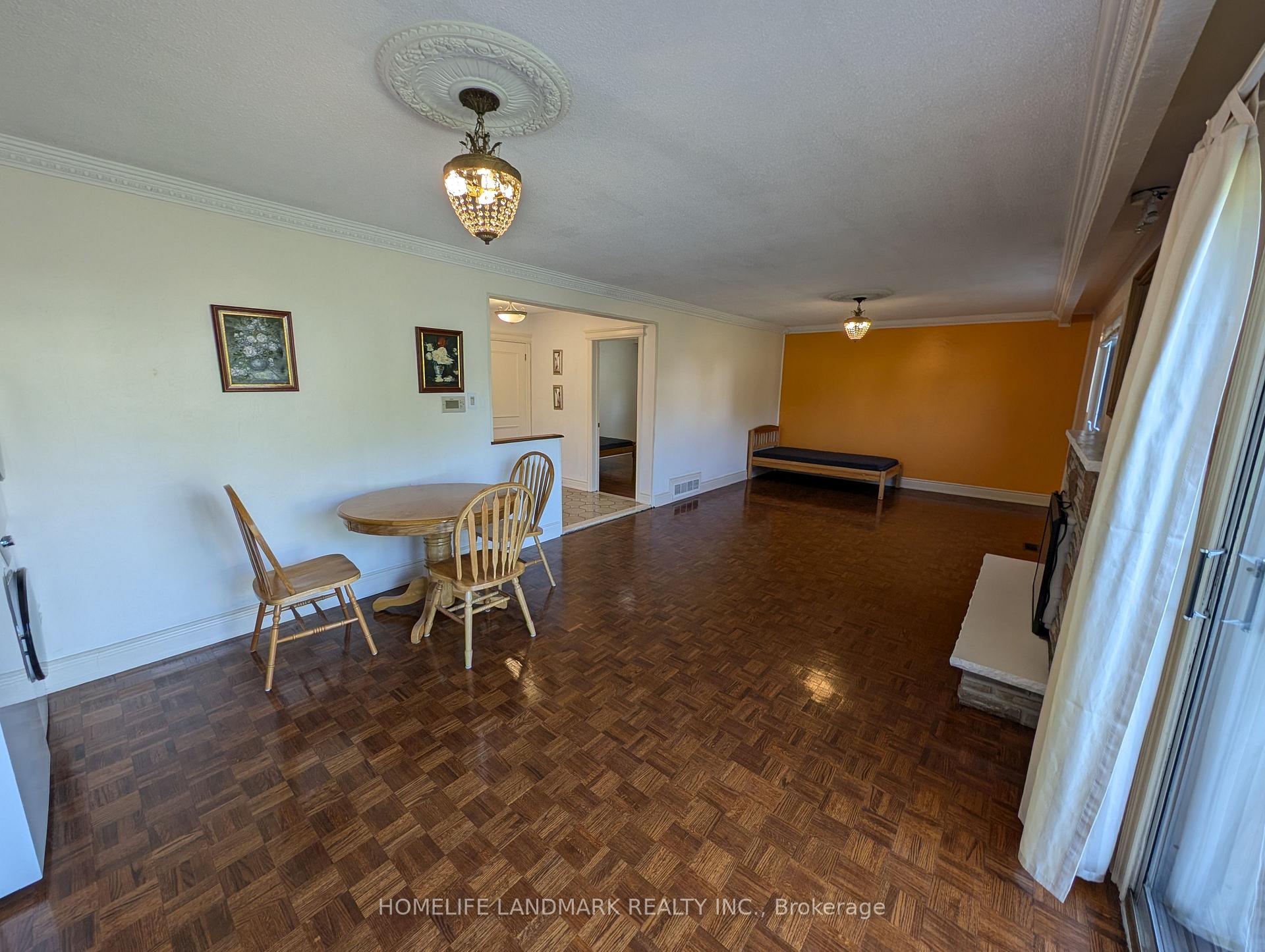 Photo 11 of Unit (ground level unit), 56 Bickerton Crescent, North York, Pleasant View — HOMEH