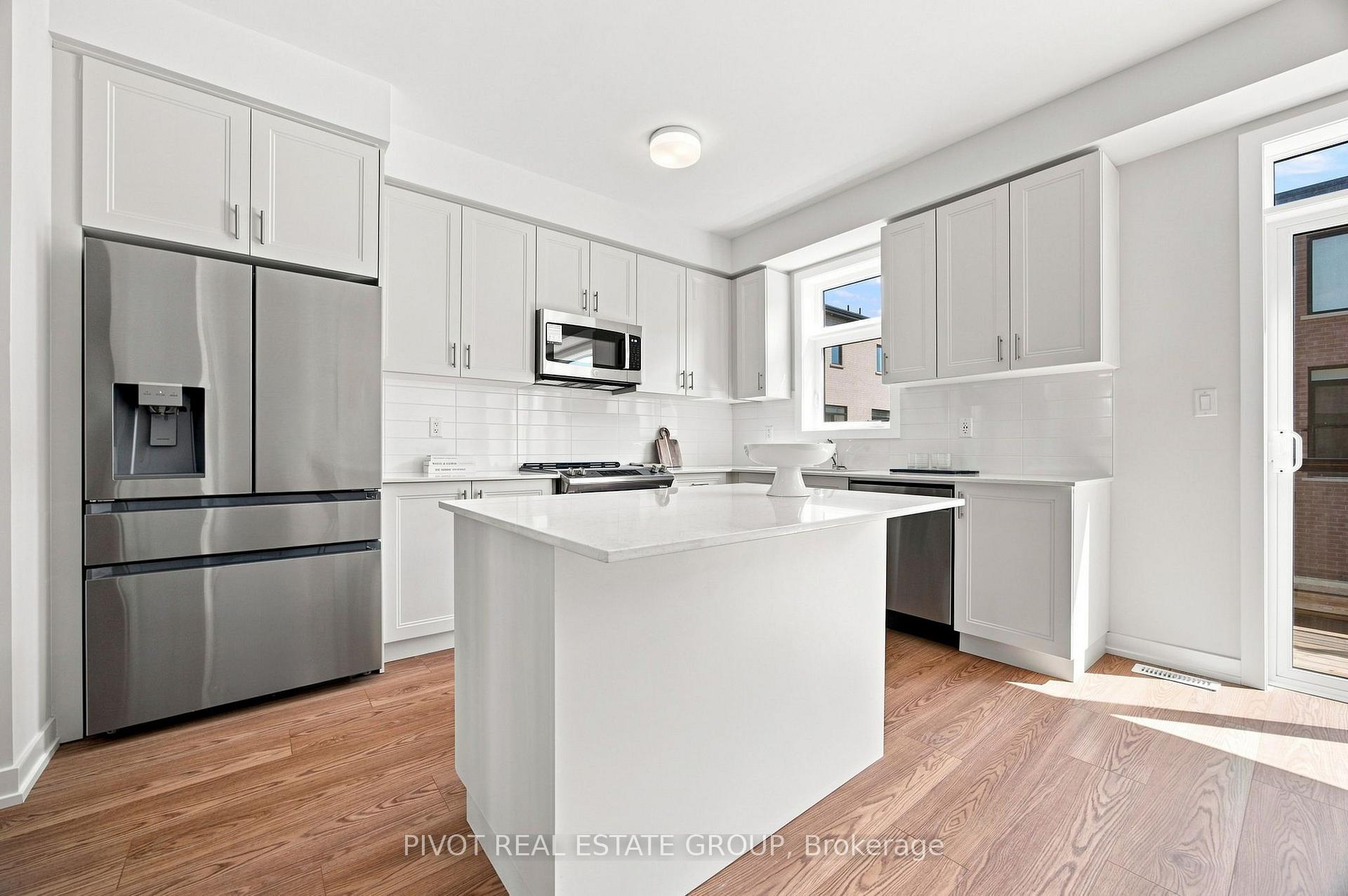 Photo 5 of 120 Danielle Moore Circle, Scarborough, Bendale — HOMEH