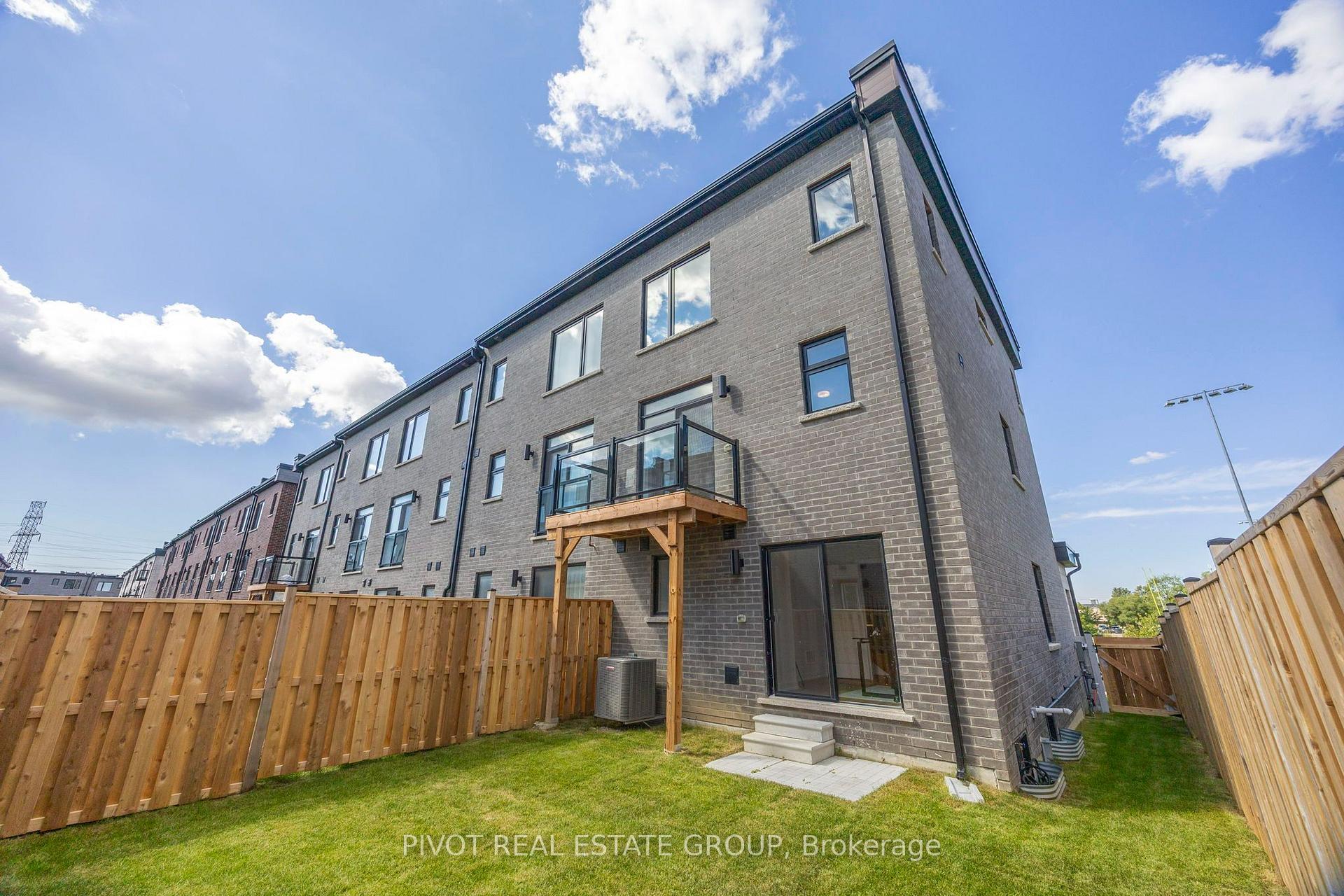 Photo 18 of 120 Danielle Moore Circle, Scarborough, Bendale — HOMEH