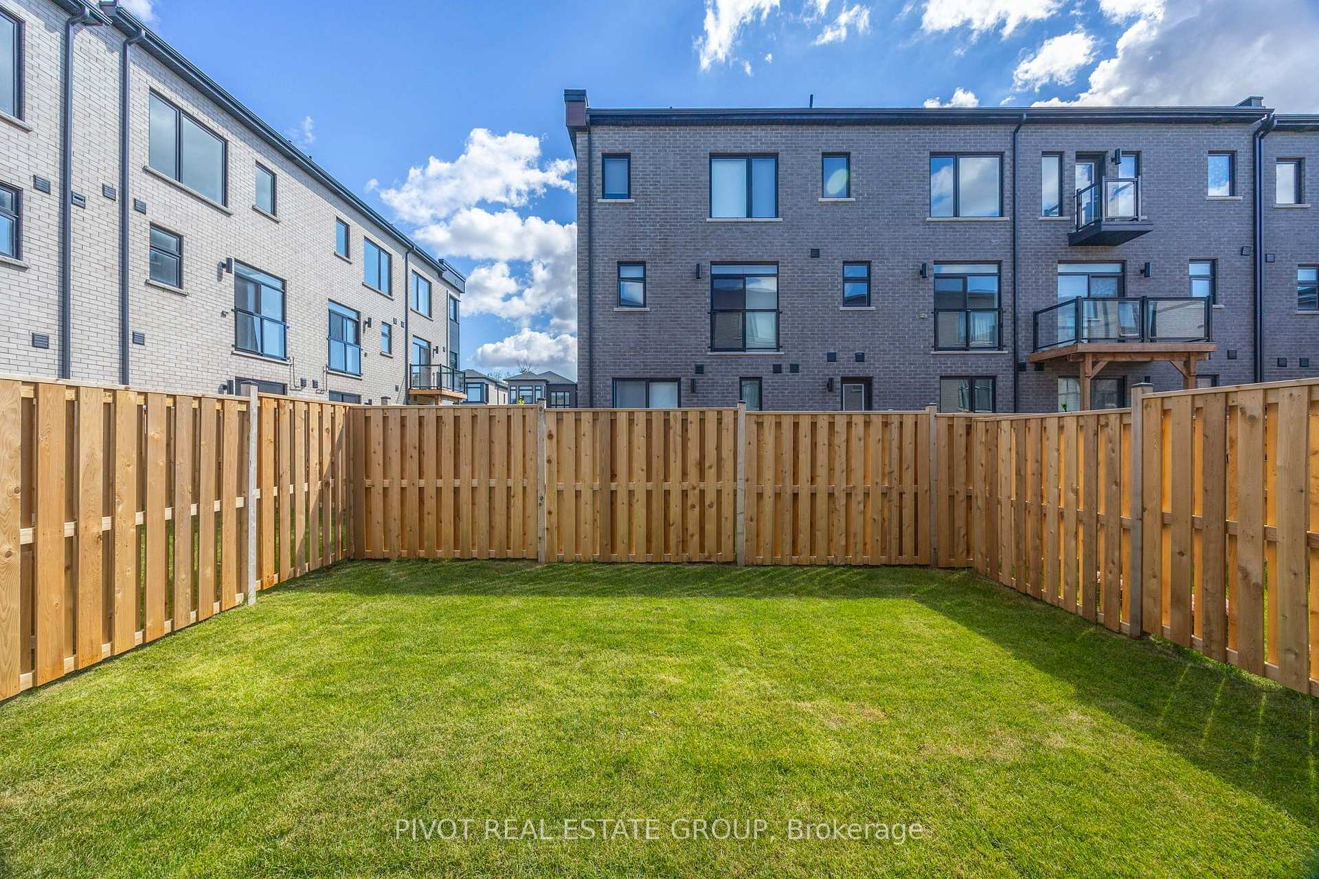 Photo 19 of 120 Danielle Moore Circle, Scarborough, Bendale — HOMEH