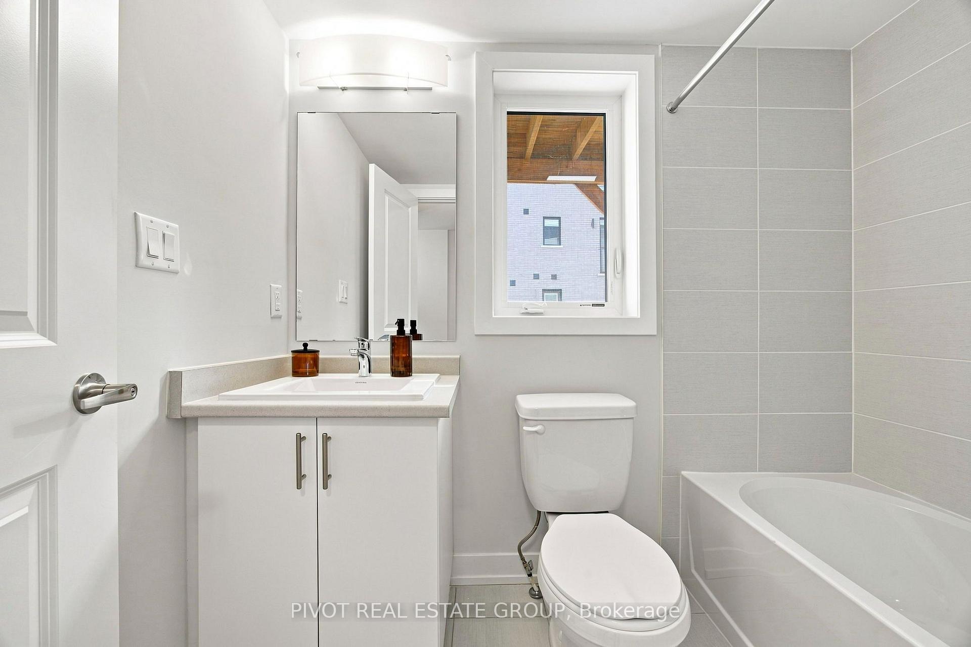 Photo 30 of 120 Danielle Moore Circle, Scarborough, Bendale — HOMEH
