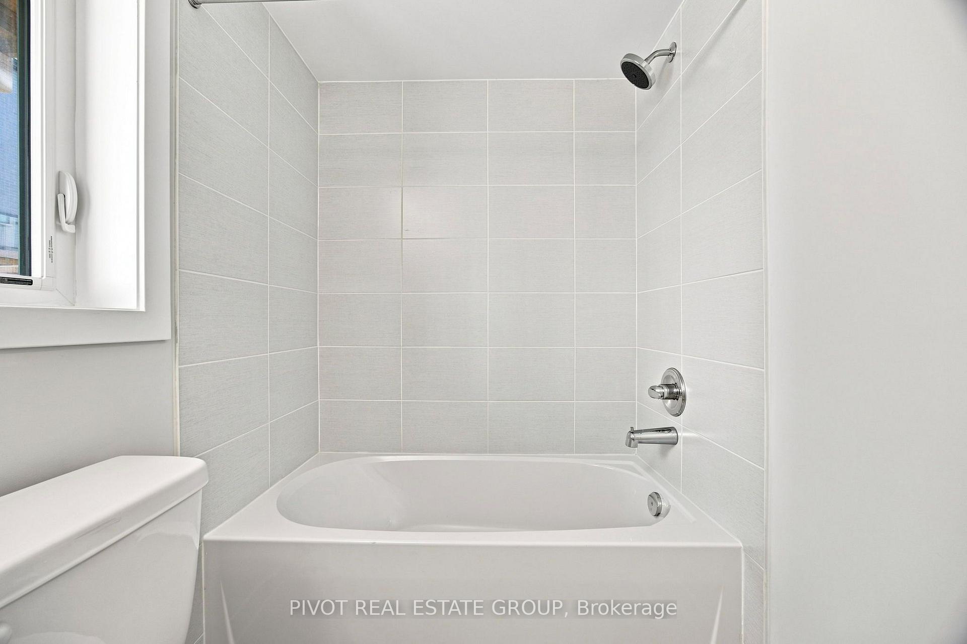 Photo 31 of 120 Danielle Moore Circle, Scarborough, Bendale — HOMEH