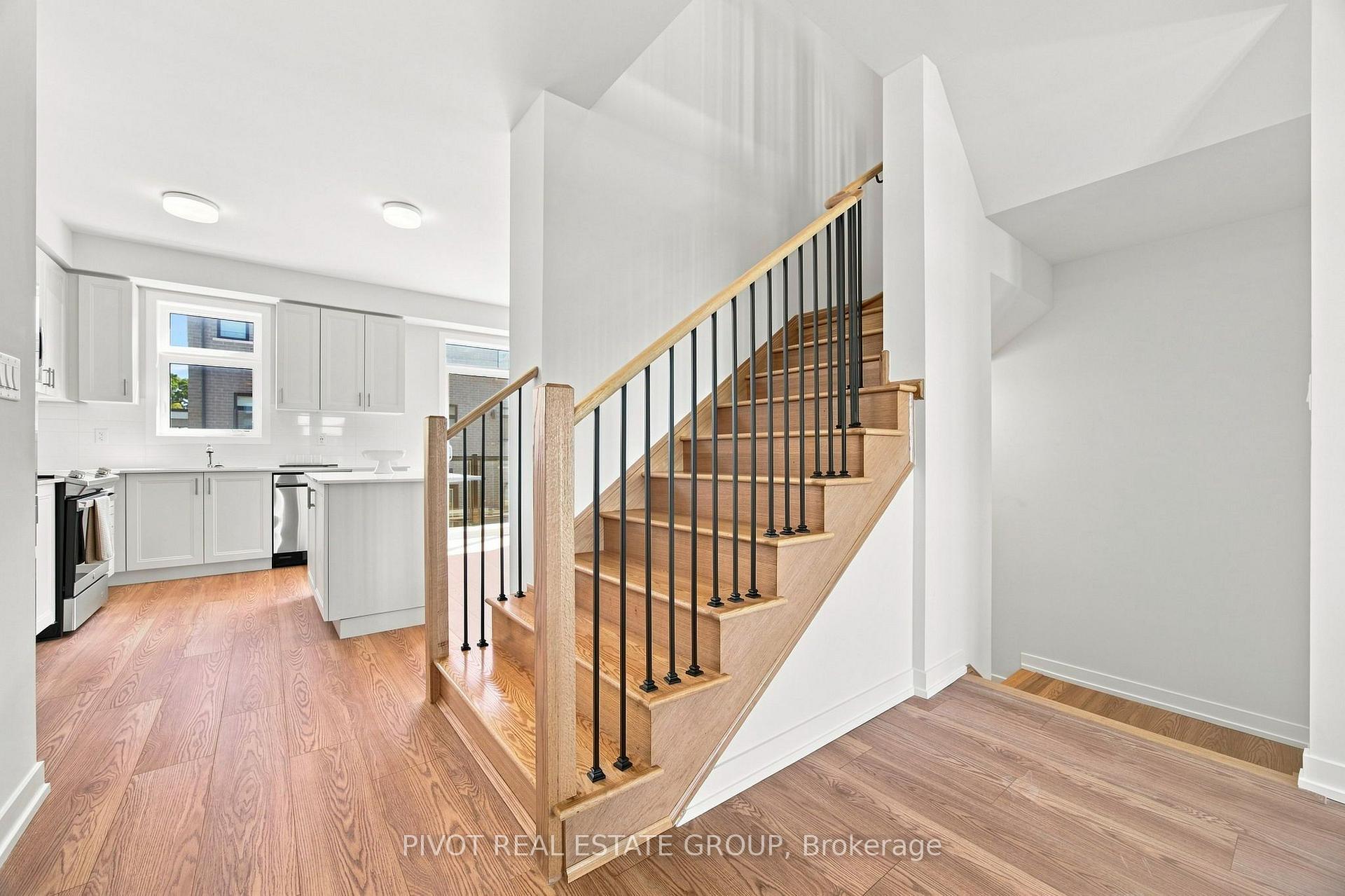 Photo 32 of 120 Danielle Moore Circle, Scarborough, Bendale — HOMEH