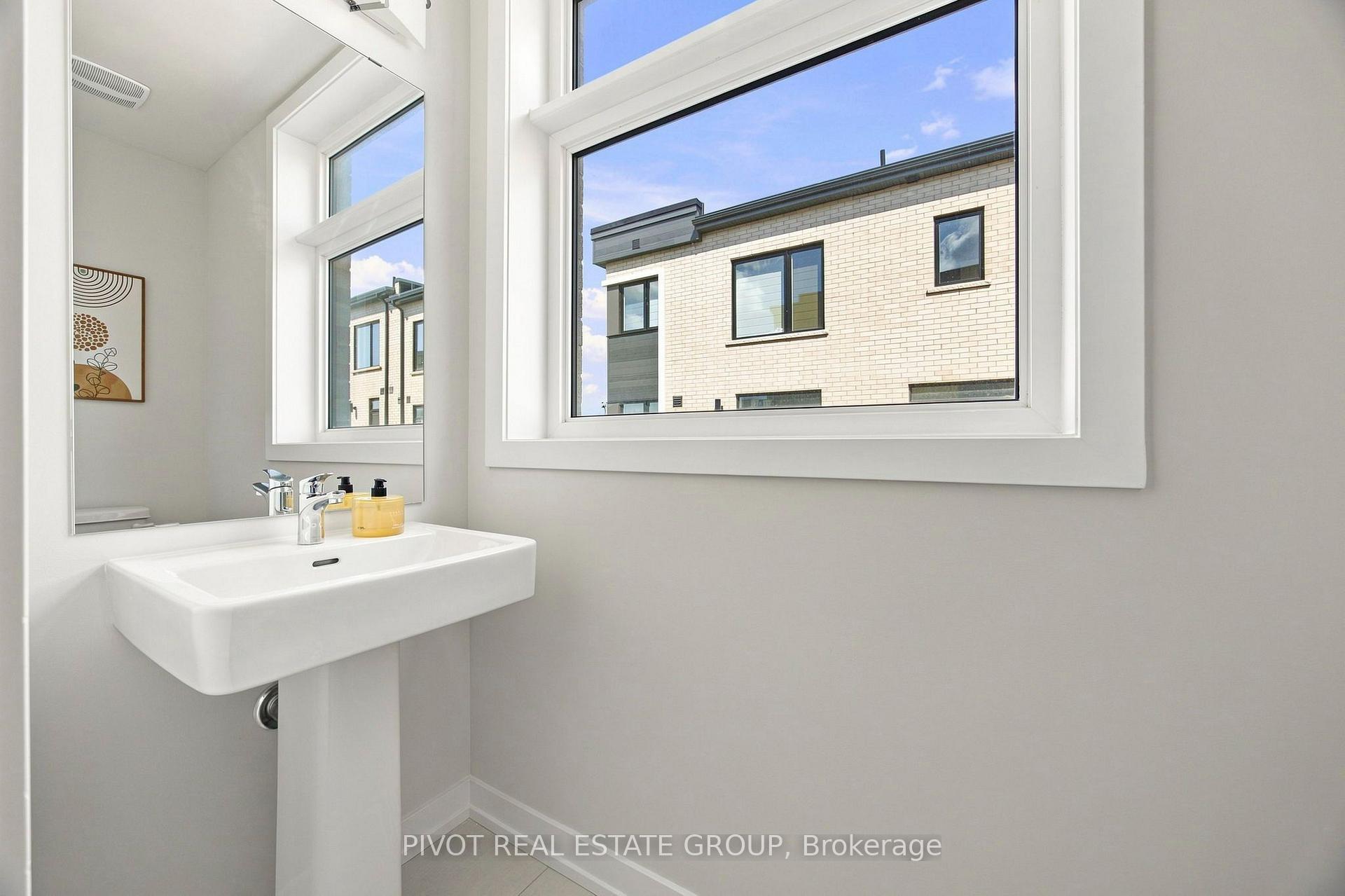Photo 38 of 120 Danielle Moore Circle, Scarborough, Bendale — HOMEH