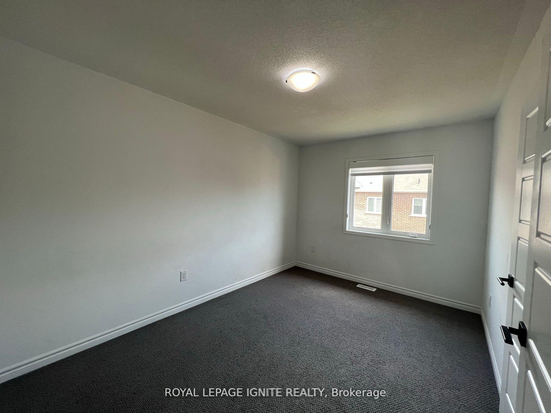 Photo 16 of 1253 Redbud Gardens, Milton, Cobban — HOMEH
