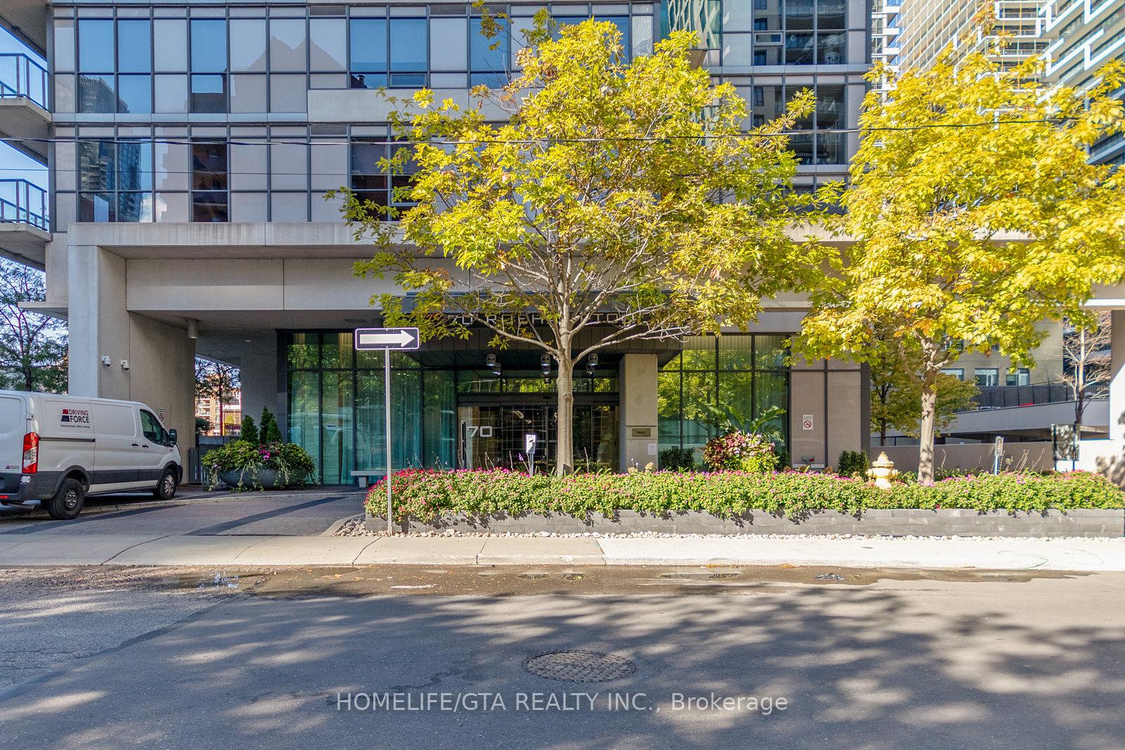 Photo 3 of Unit 416, 70 Roehampton Avenue, Toronto, Mount Pleasant West — HOMEH