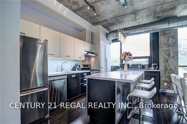 Photo 7 of Unit 305, 60 Bathurst Street, Toronto, Niagara — HOMEH