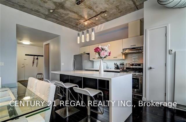 Photo 8 of Unit 305, 60 Bathurst Street, Toronto, Niagara — HOMEH