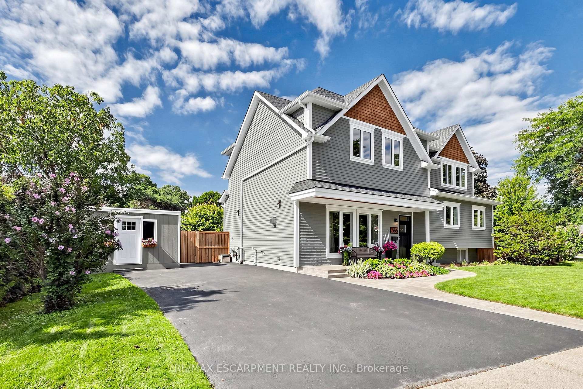 Photo 2 of 386 Cosburn Crescent, Burlington, Shoreacres — HOMEH