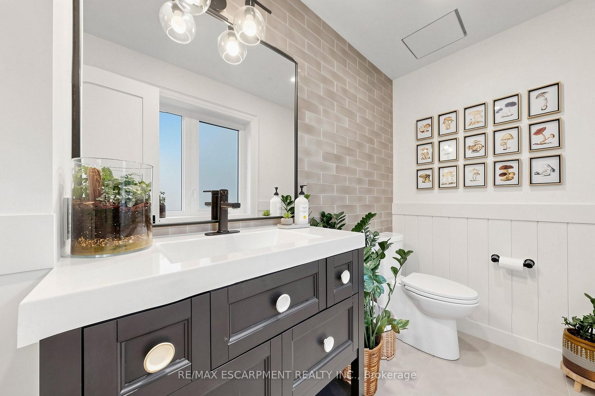 Photo 16 of 386 Cosburn Crescent, Burlington, Shoreacres — HOMEH