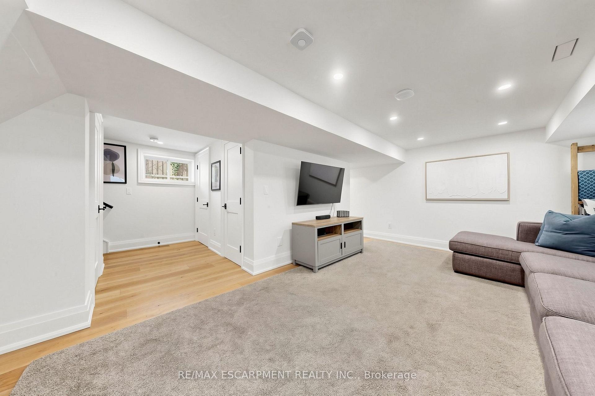 Photo 31 of 386 Cosburn Crescent, Burlington, Shoreacres — HOMEH