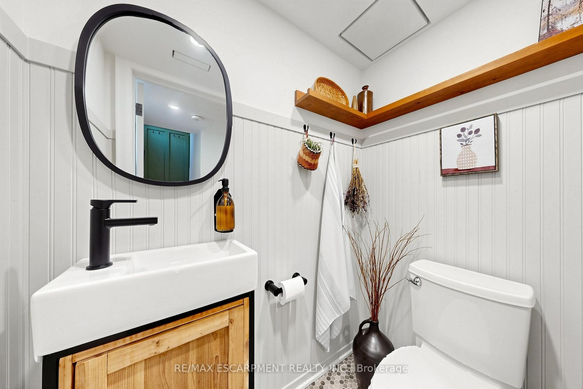 Photo 33 of 386 Cosburn Crescent, Burlington, Shoreacres — HOMEH