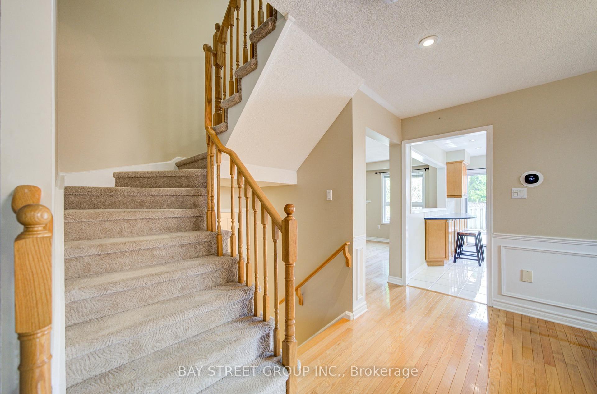 Photo 7 of 5922 Dalebrook Crescent, Mississauga, Central Erin Mills — HOMEH