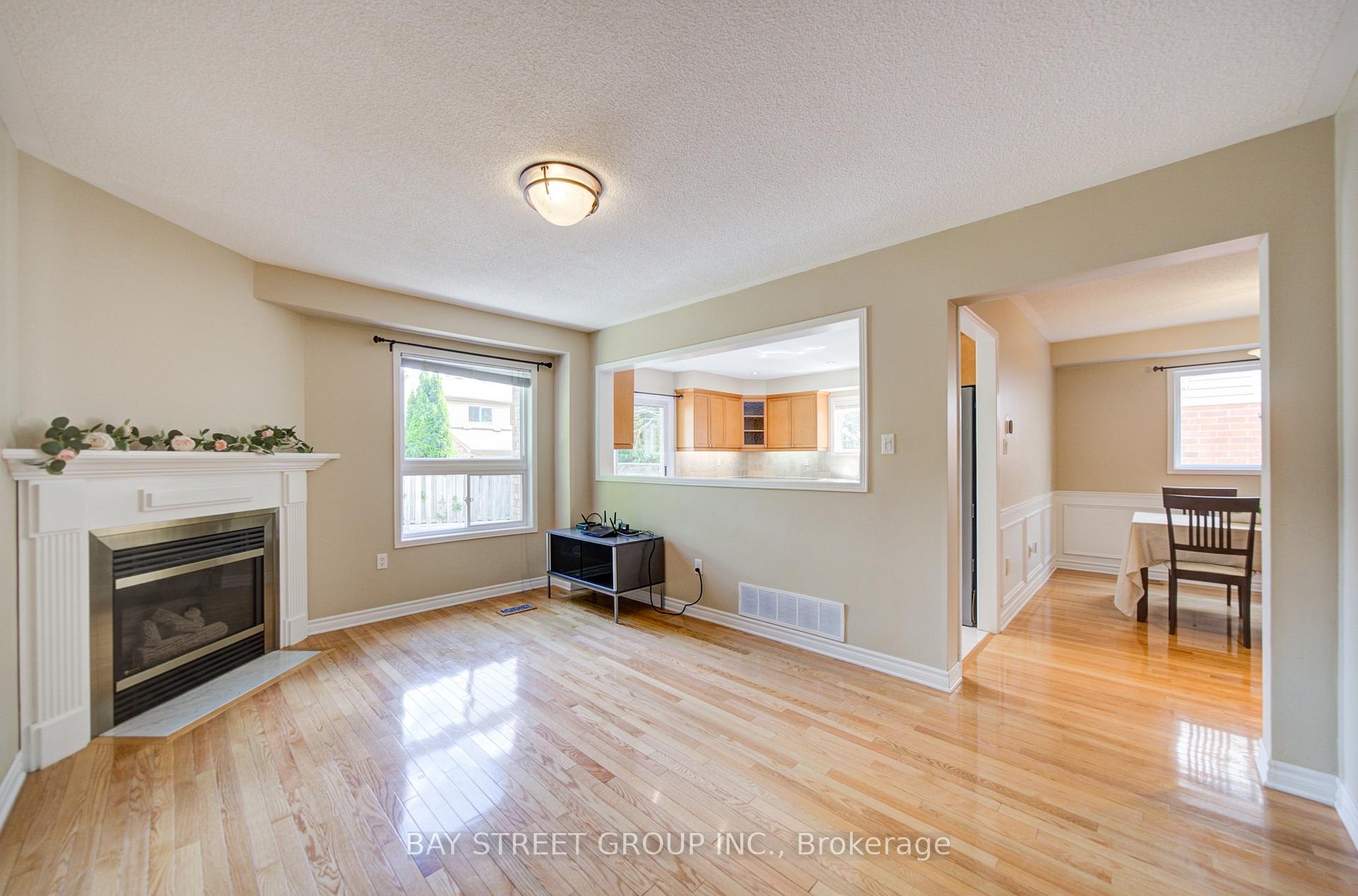 Photo 13 of 5922 Dalebrook Crescent, Mississauga, Central Erin Mills — HOMEH