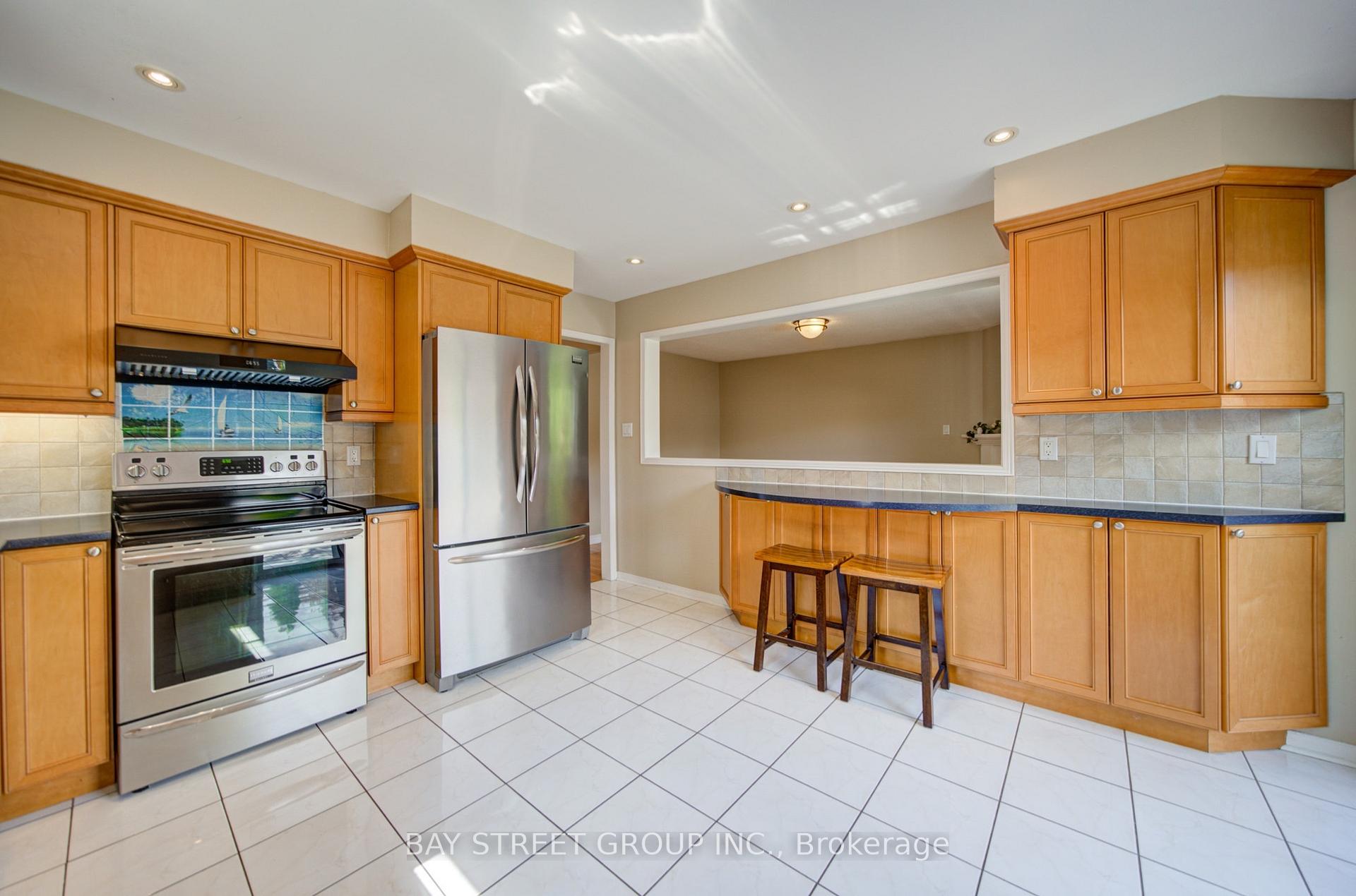 Photo 16 of 5922 Dalebrook Crescent, Mississauga, Central Erin Mills — HOMEH