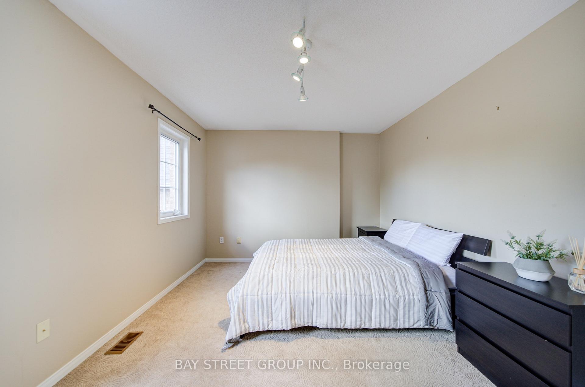 Photo 21 of 5922 Dalebrook Crescent, Mississauga, Central Erin Mills — HOMEH