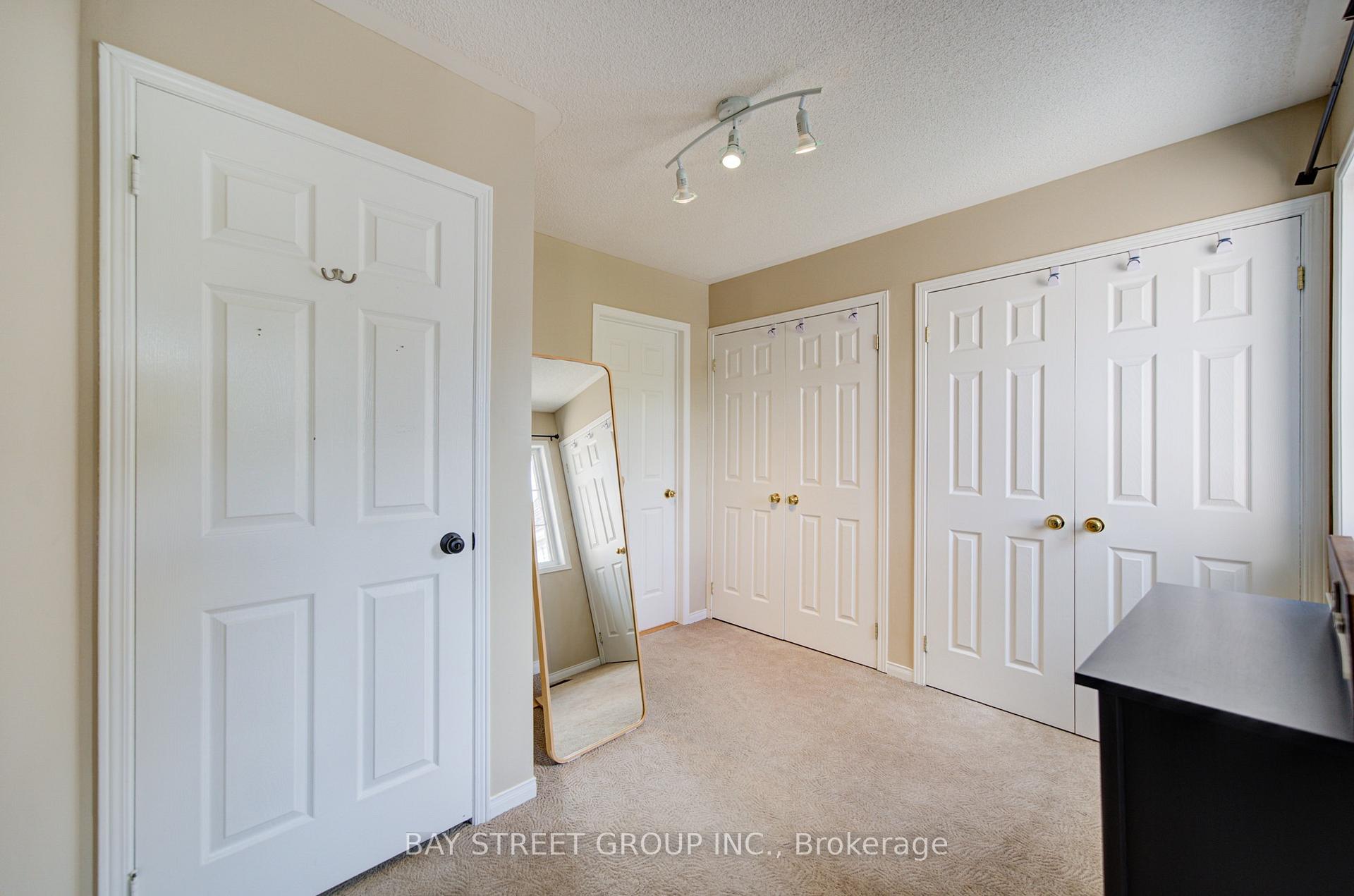 Photo 24 of 5922 Dalebrook Crescent, Mississauga, Central Erin Mills — HOMEH