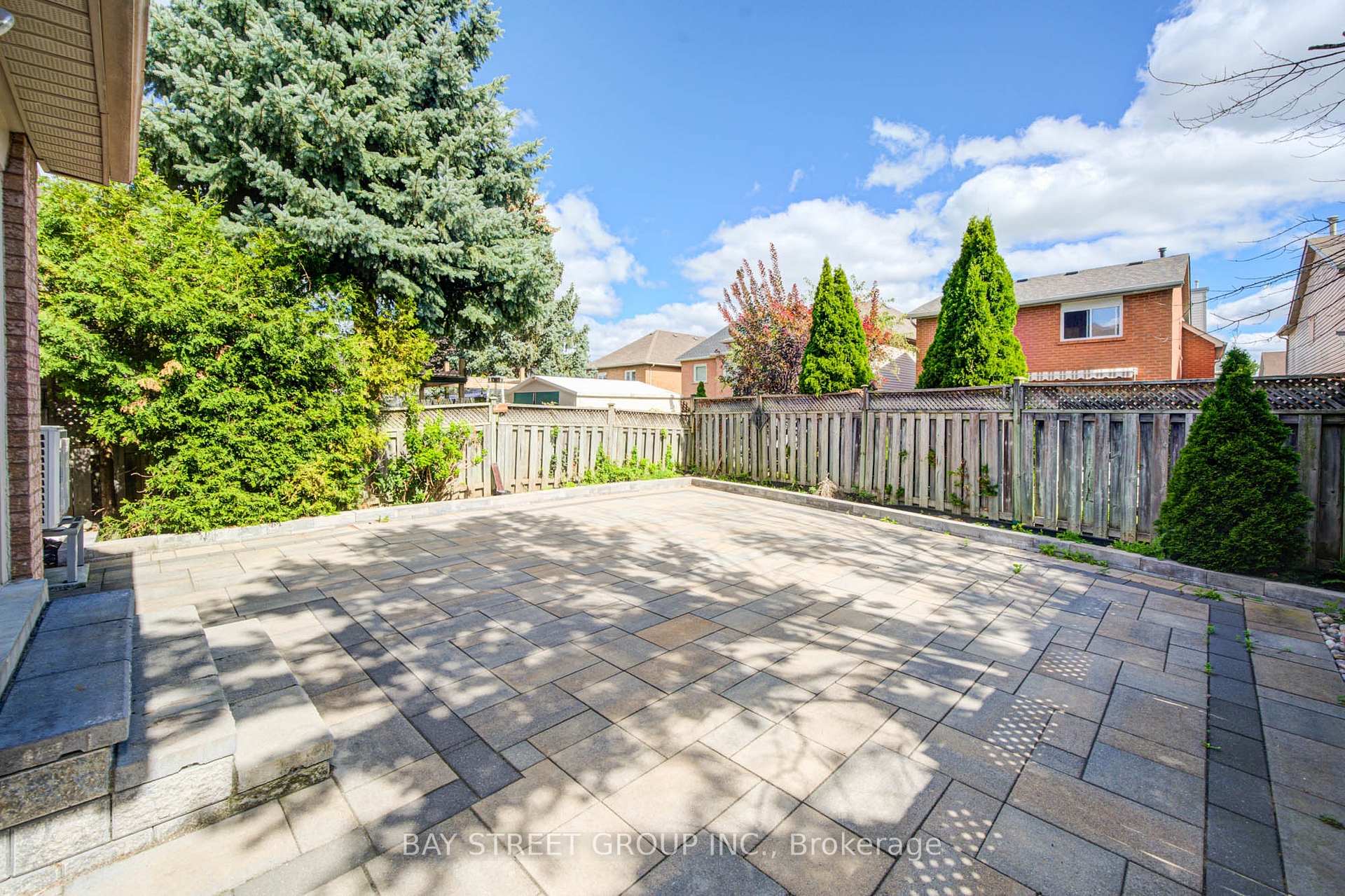 Photo 37 of 5922 Dalebrook Crescent, Mississauga, Central Erin Mills — HOMEH