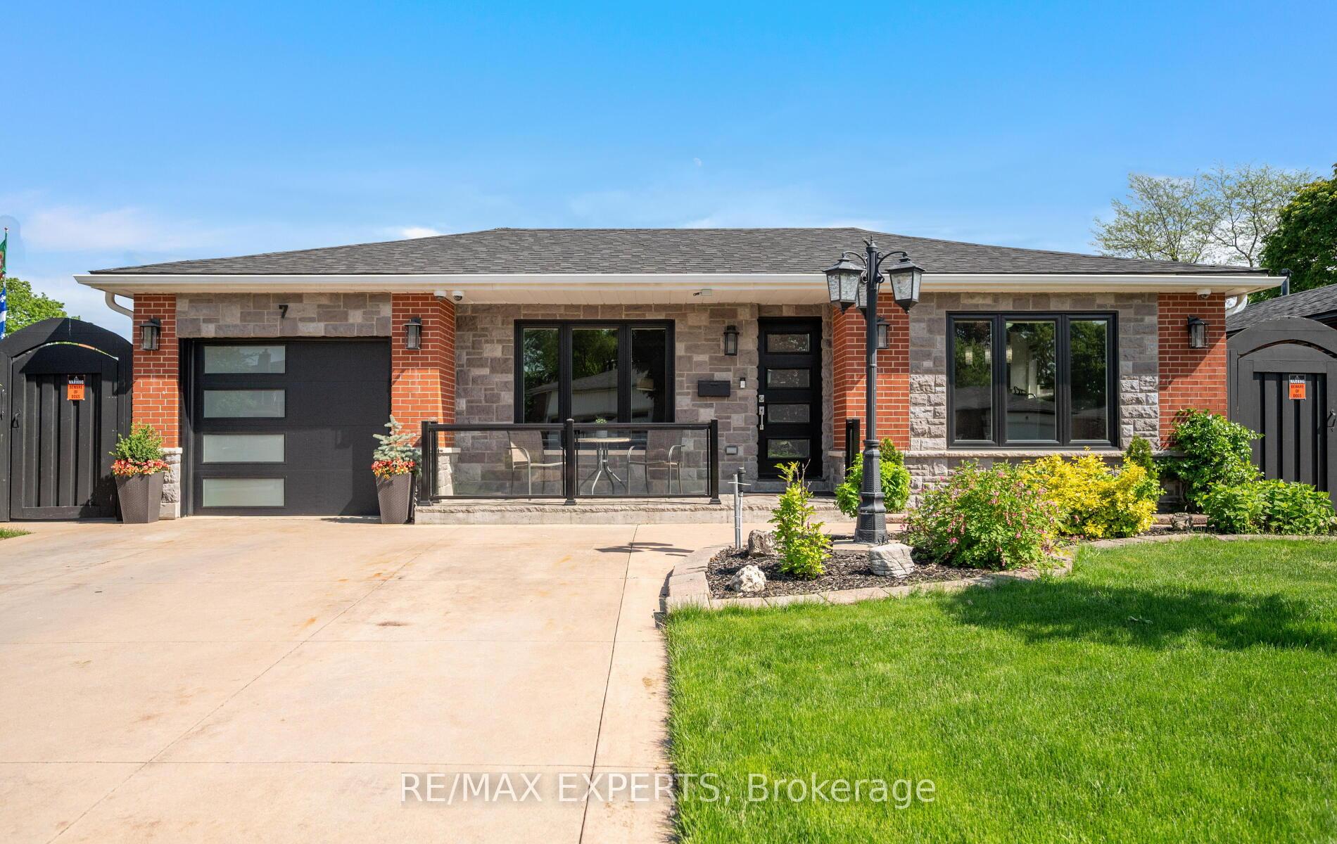 Photo 2 of 7 Goodwood Road, Brampton, Northgate — HOMEH