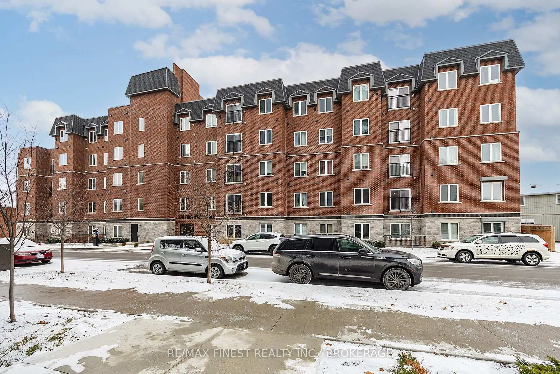 Photo 2 of Unit 202, 501 Frontenac Street, Kingston, East of Sir John A. Blvd — HOMEH