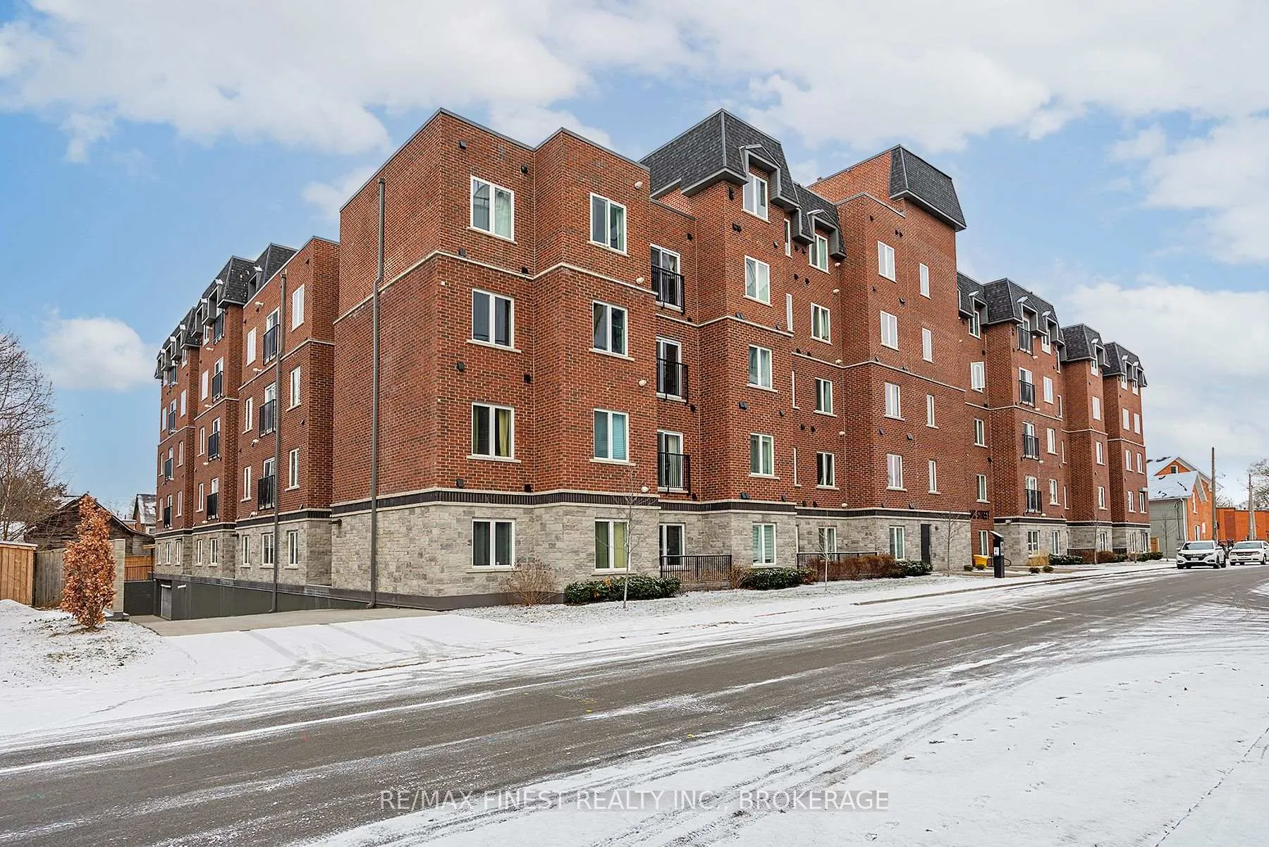 Photo 3 of Unit 202, 501 Frontenac Street, Kingston, East of Sir John A. Blvd — HOMEH