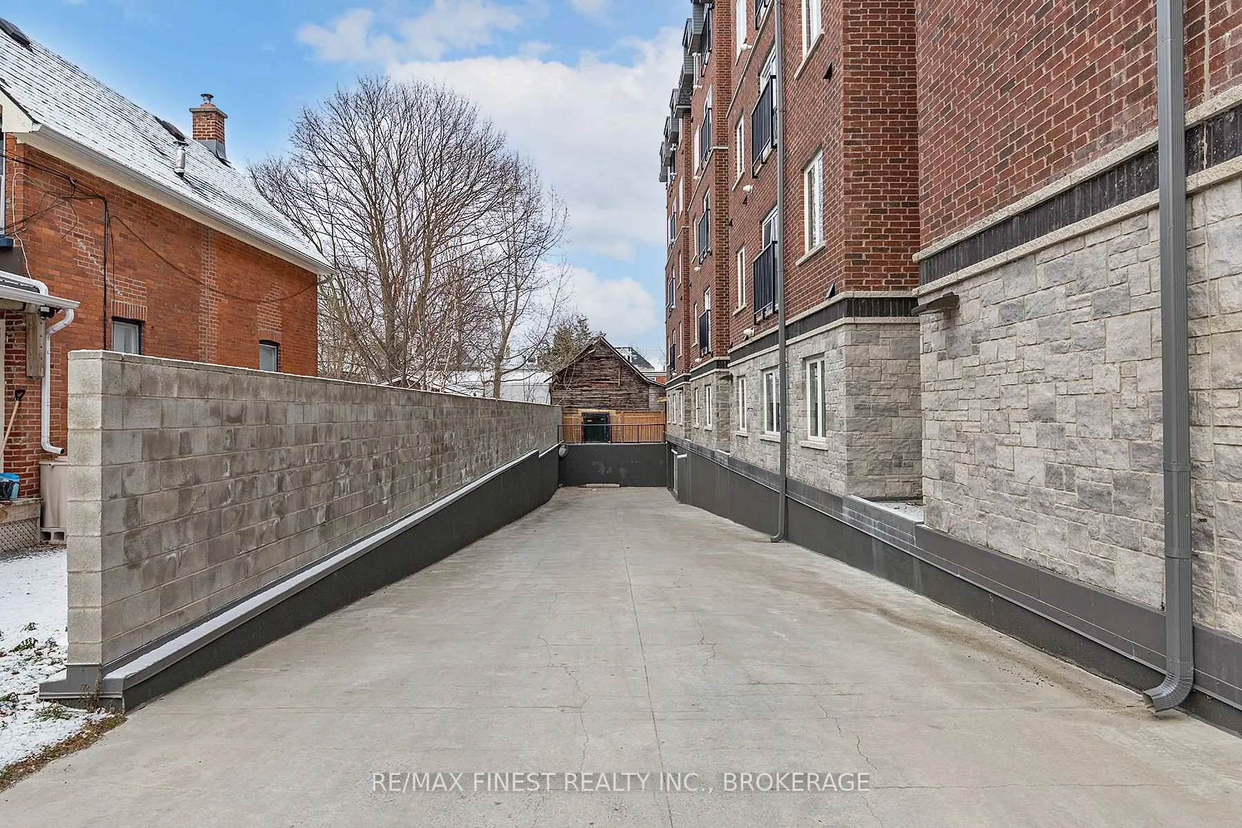 Photo 4 of Unit 202, 501 Frontenac Street, Kingston, East of Sir John A. Blvd — HOMEH