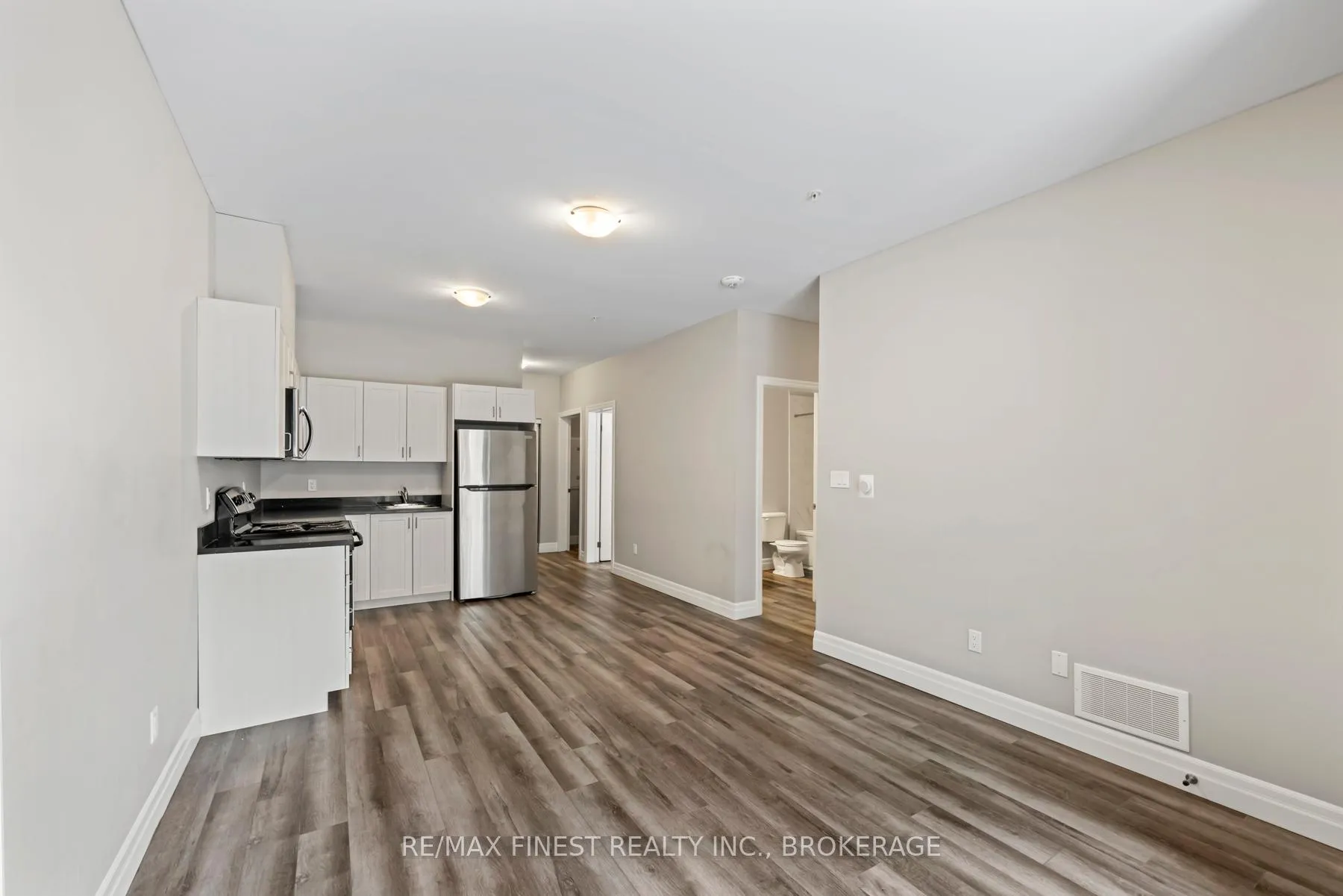 Photo 18 of Unit 202, 501 Frontenac Street, Kingston, East of Sir John A. Blvd — HOMEH